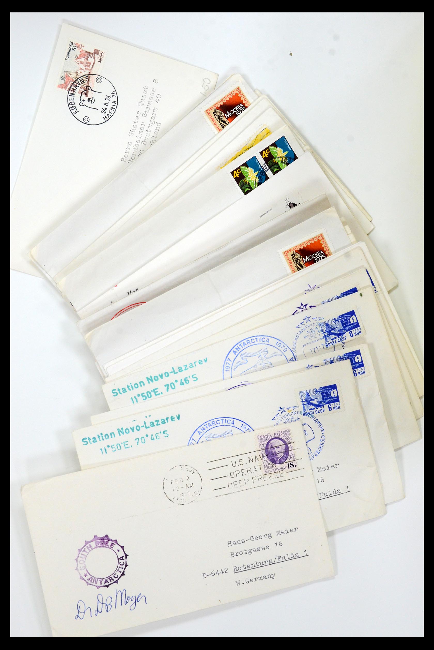 35629 016 - Postzegelverzameling 35629 Motief Noord en Zuid Pool.