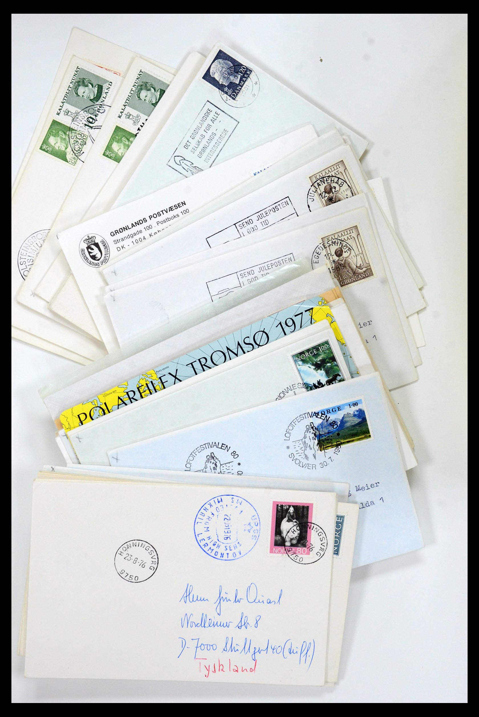 35629 020 - Postzegelverzameling 35629 Motief Noord en Zuid Pool.