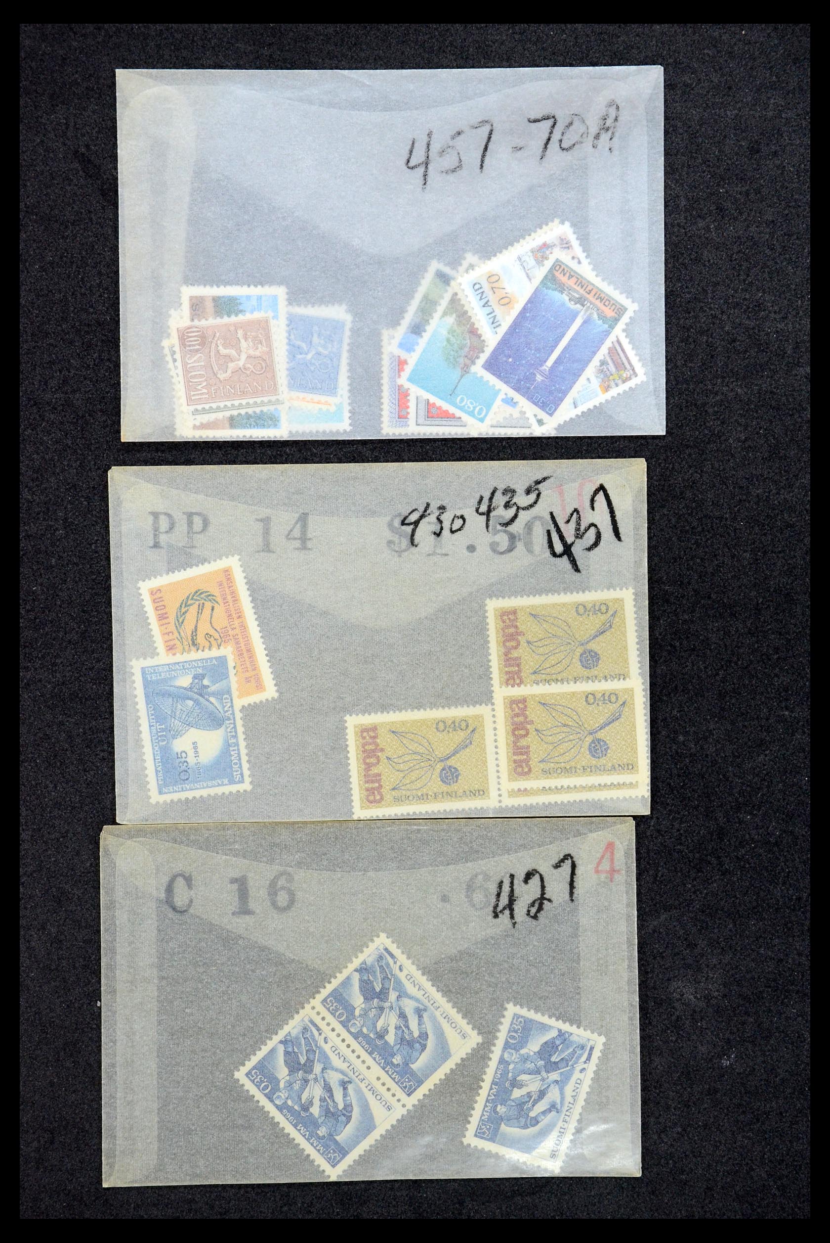 35662 122 - Postzegelverzameling 35662 Finland 1931-2007.