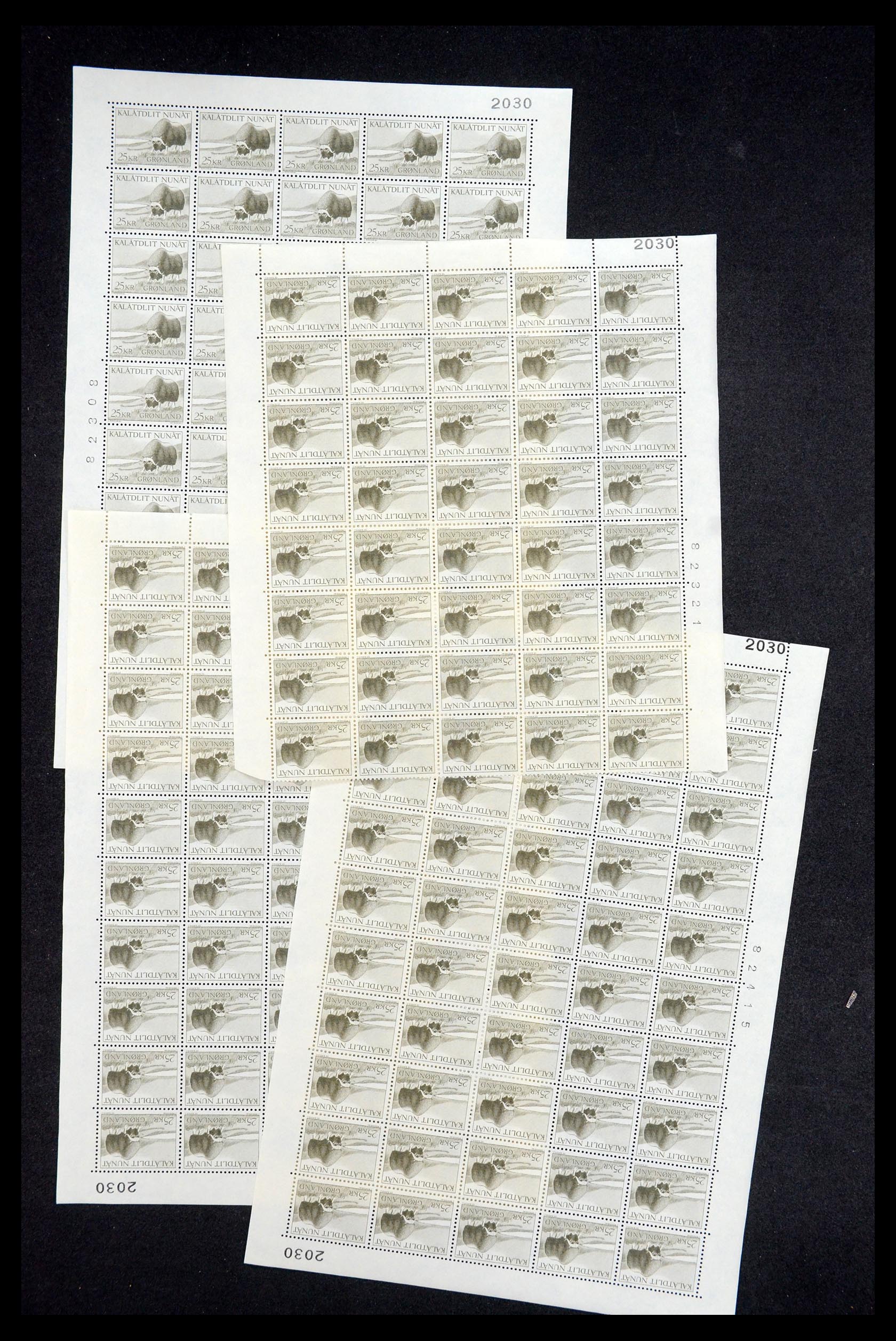 35664 024 - Postzegelverzameling 35664 Groenland 1961-1977.