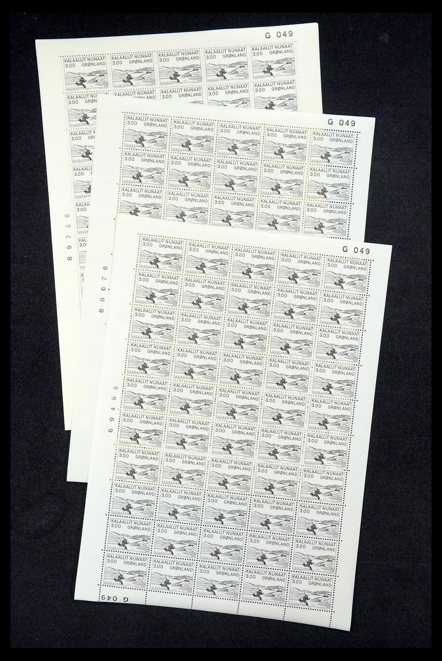 35664 095 - Stamp Collection 35664 Greenland 1961-1977.