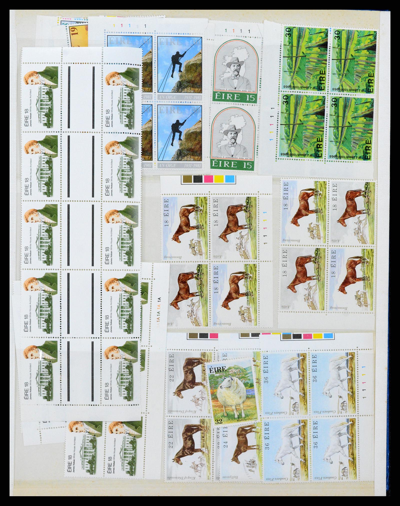 35677 012 - Postzegelverzameling 35677 Ierland 18950-2002.