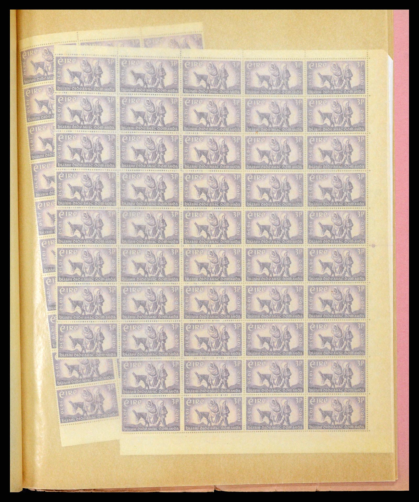 35677 027 - Stamp Collection 35677 Ireland 18950-2002.