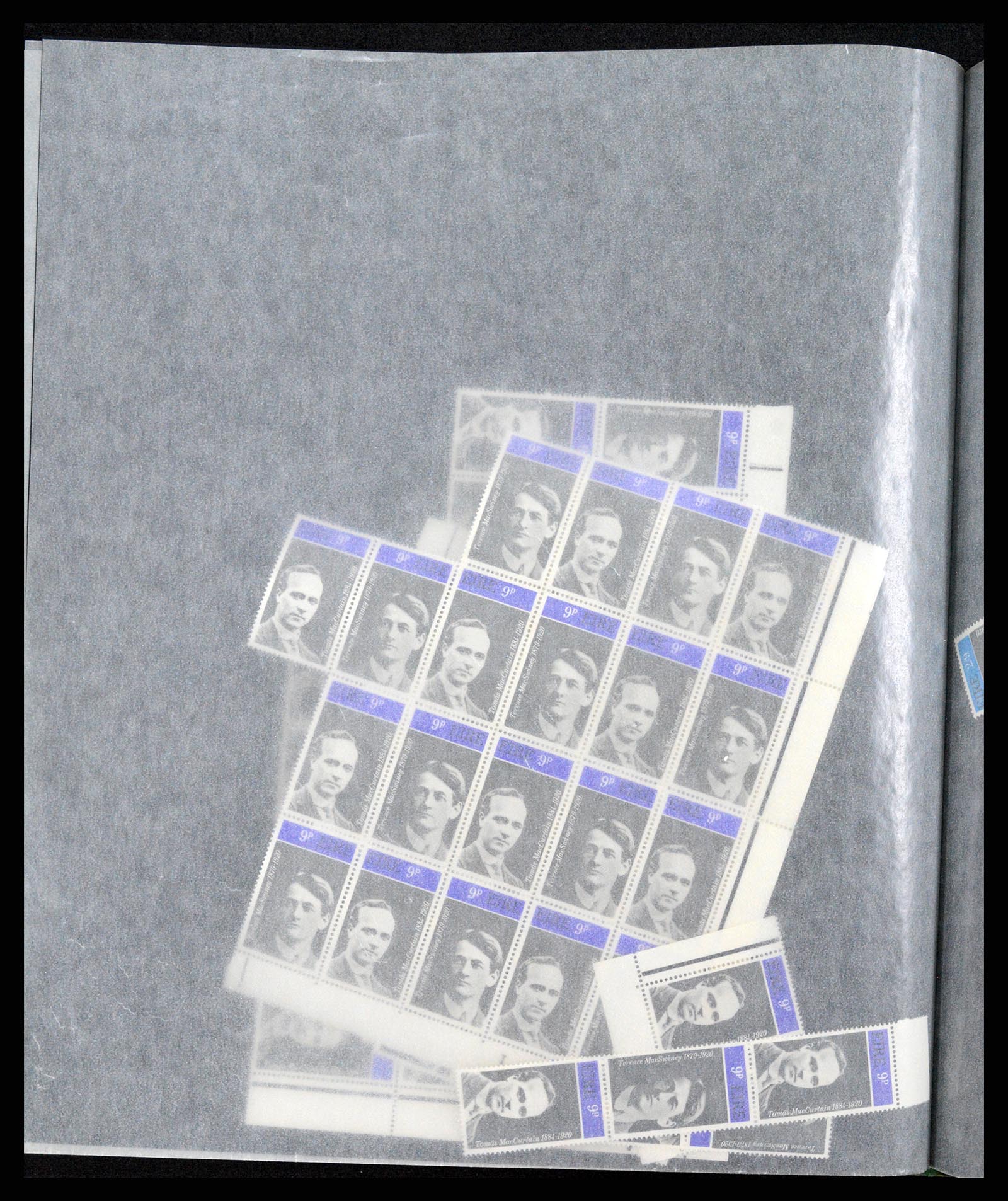 35677 204 - Stamp Collection 35677 Ireland 18950-2002.