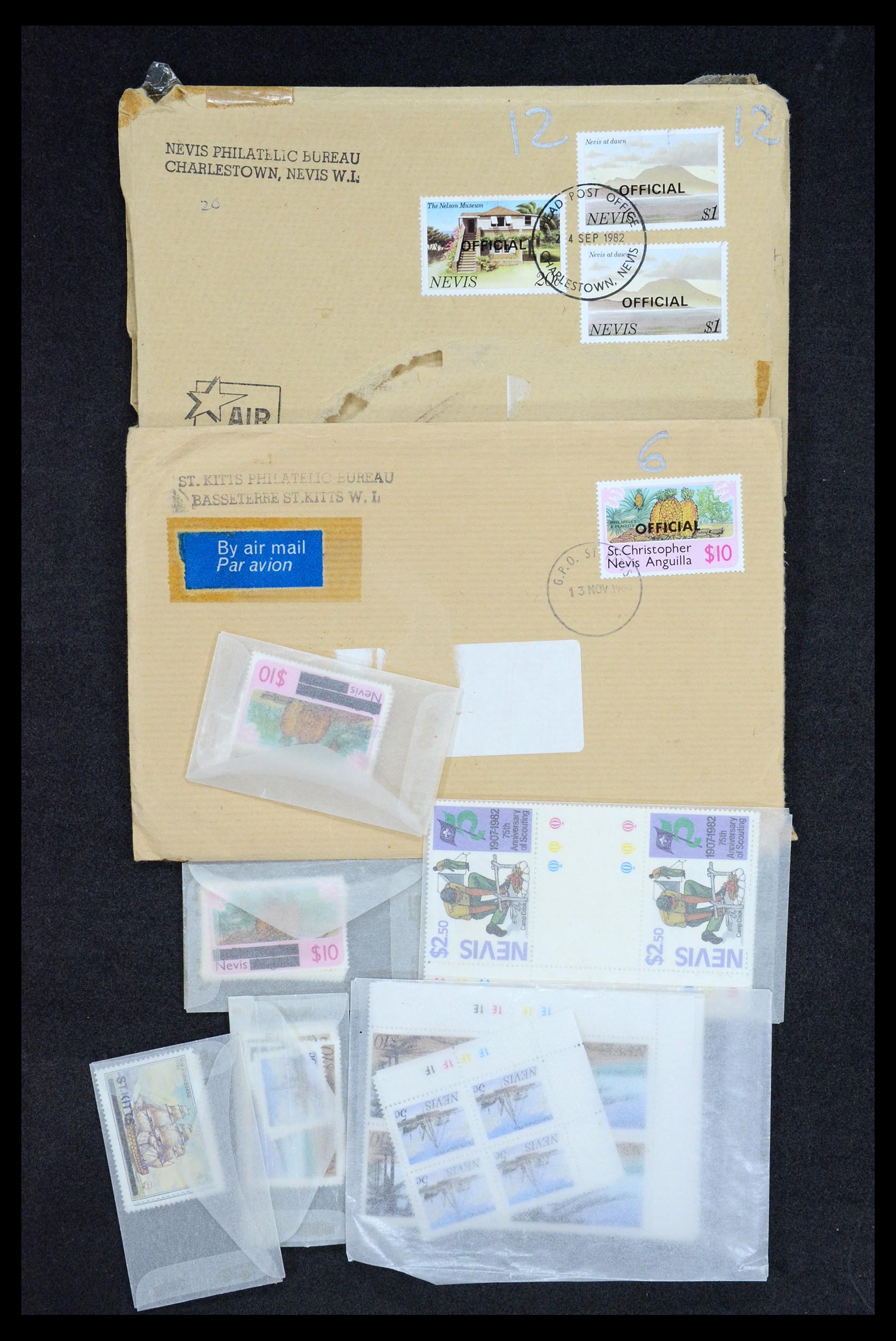 35681 007 - Postzegelverzameling 35681 St. Kitts & Nevis.