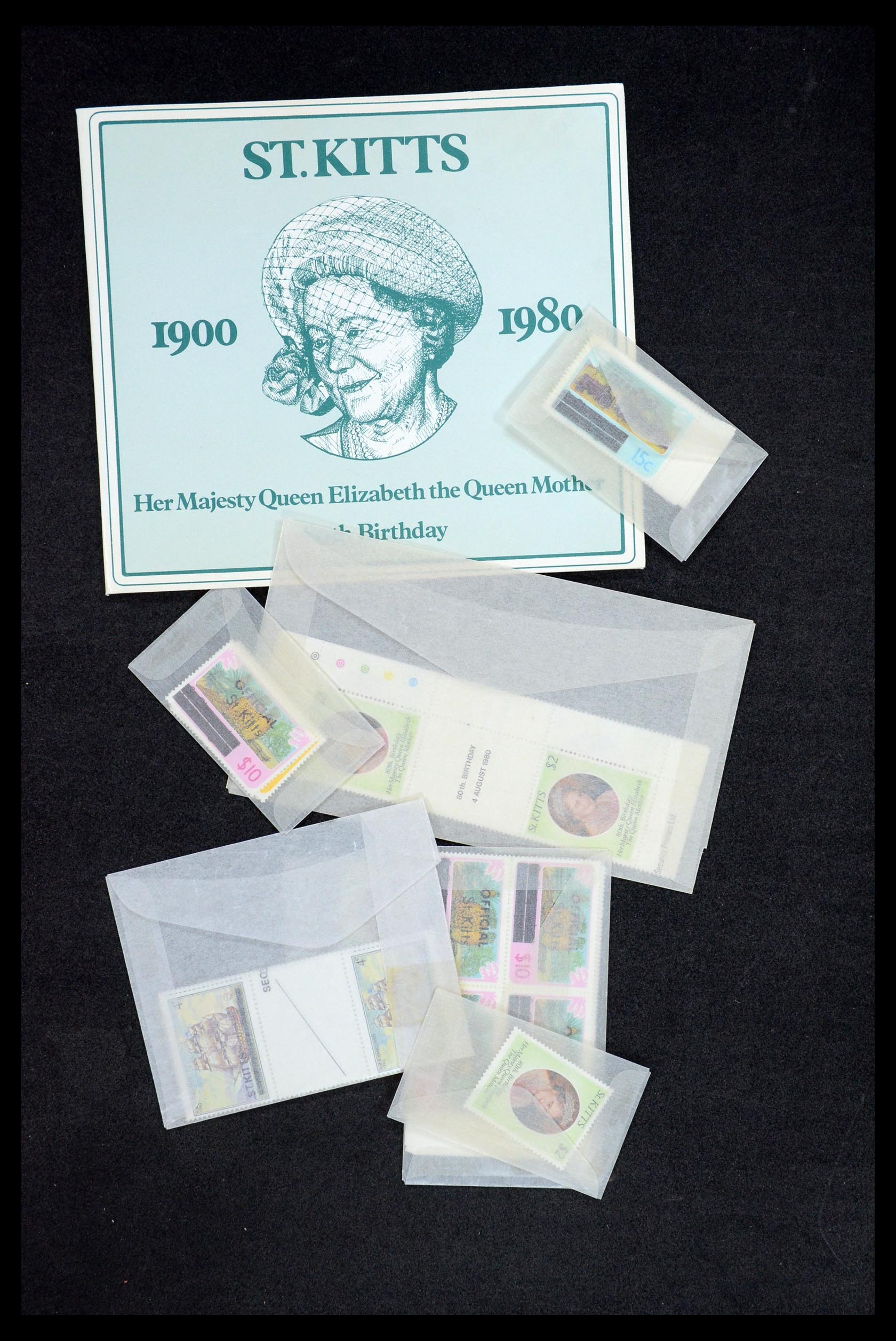 35681 015 - Postzegelverzameling 35681 St. Kitts & Nevis.