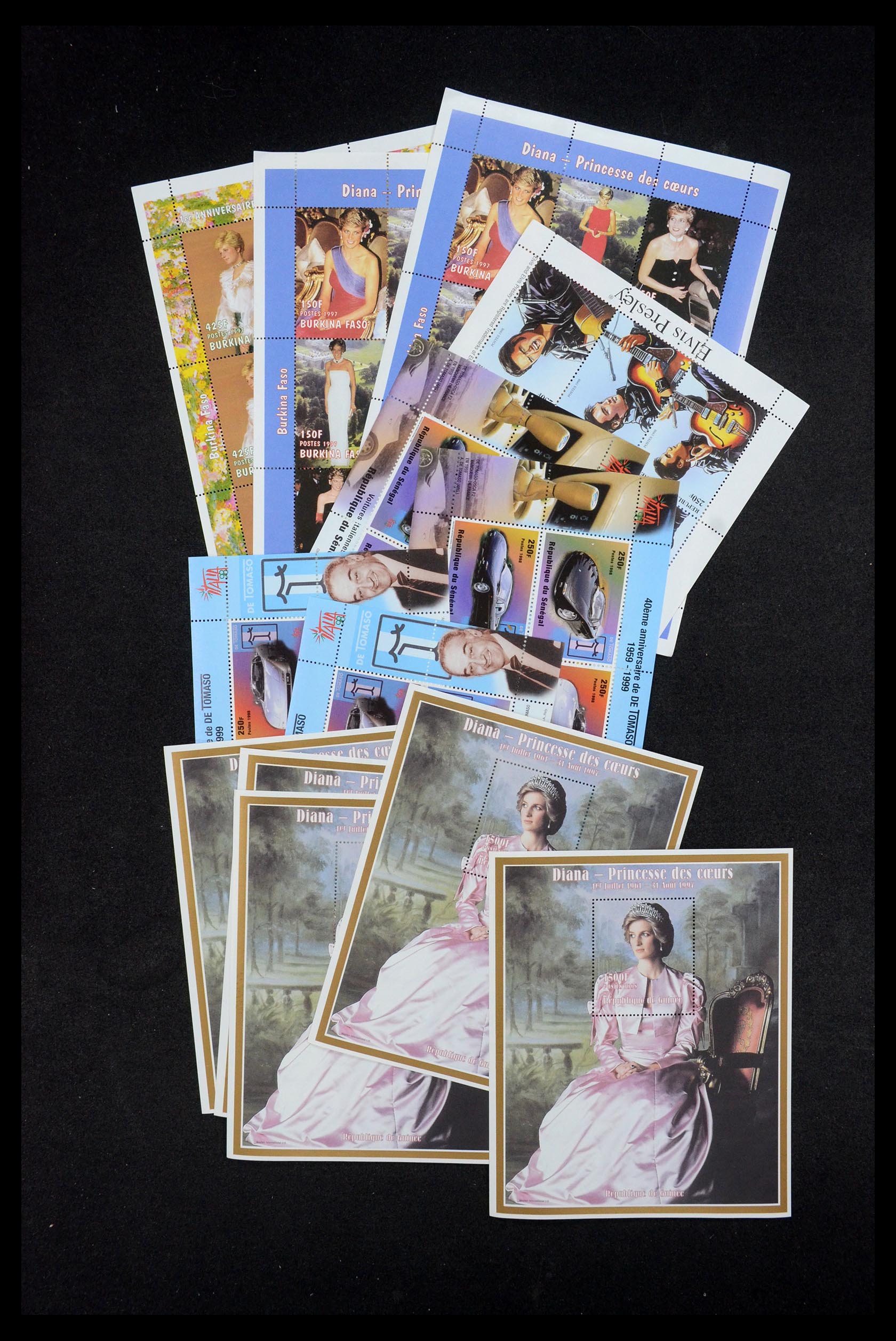 35682 005 - Stamp Collection 35682 World souvenir sheets until 2011!