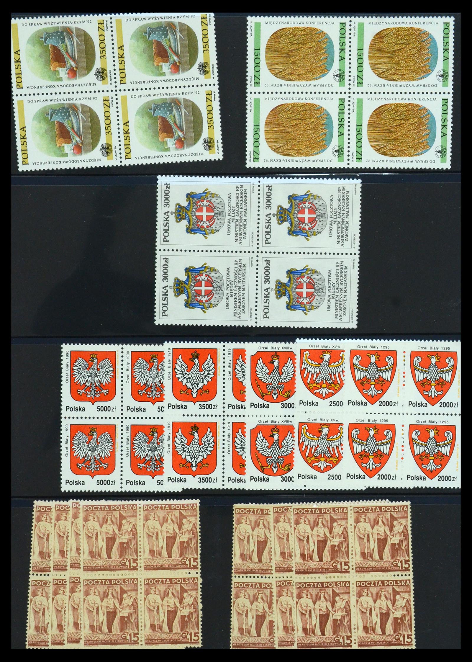 35683 338 - Postzegelverzameling 35683 Polen 1939-1990.