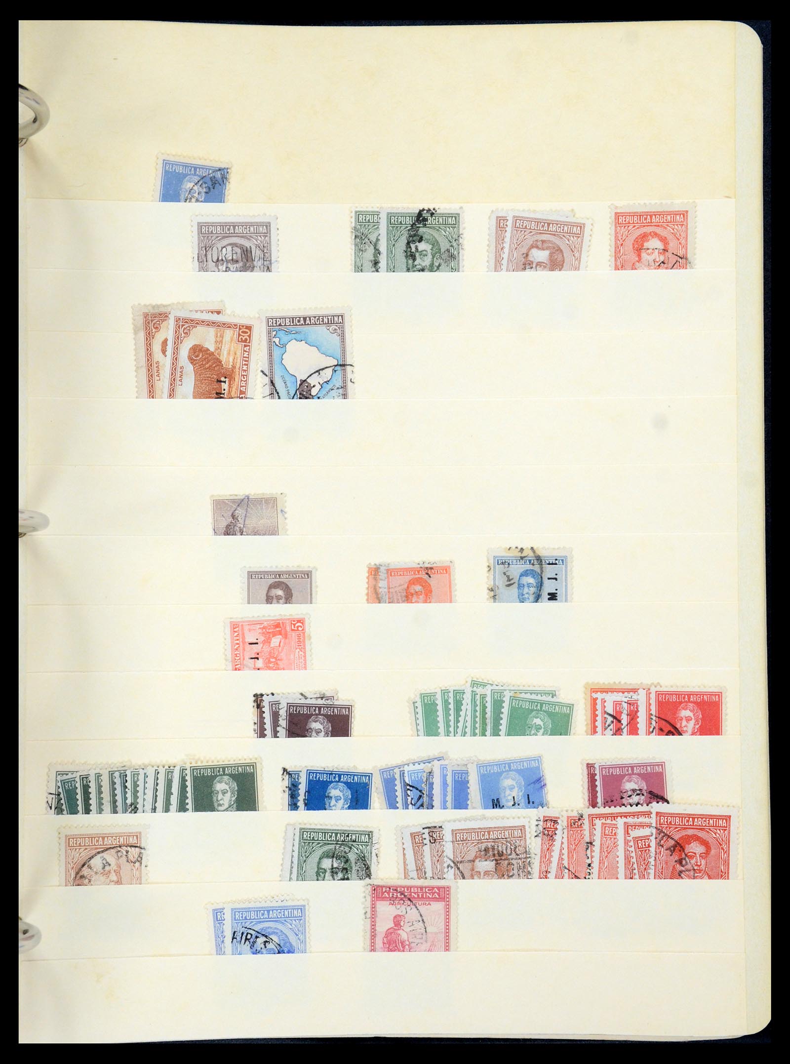 35688 597 - Stamp Collection 35688 Latin America 1860-1980.