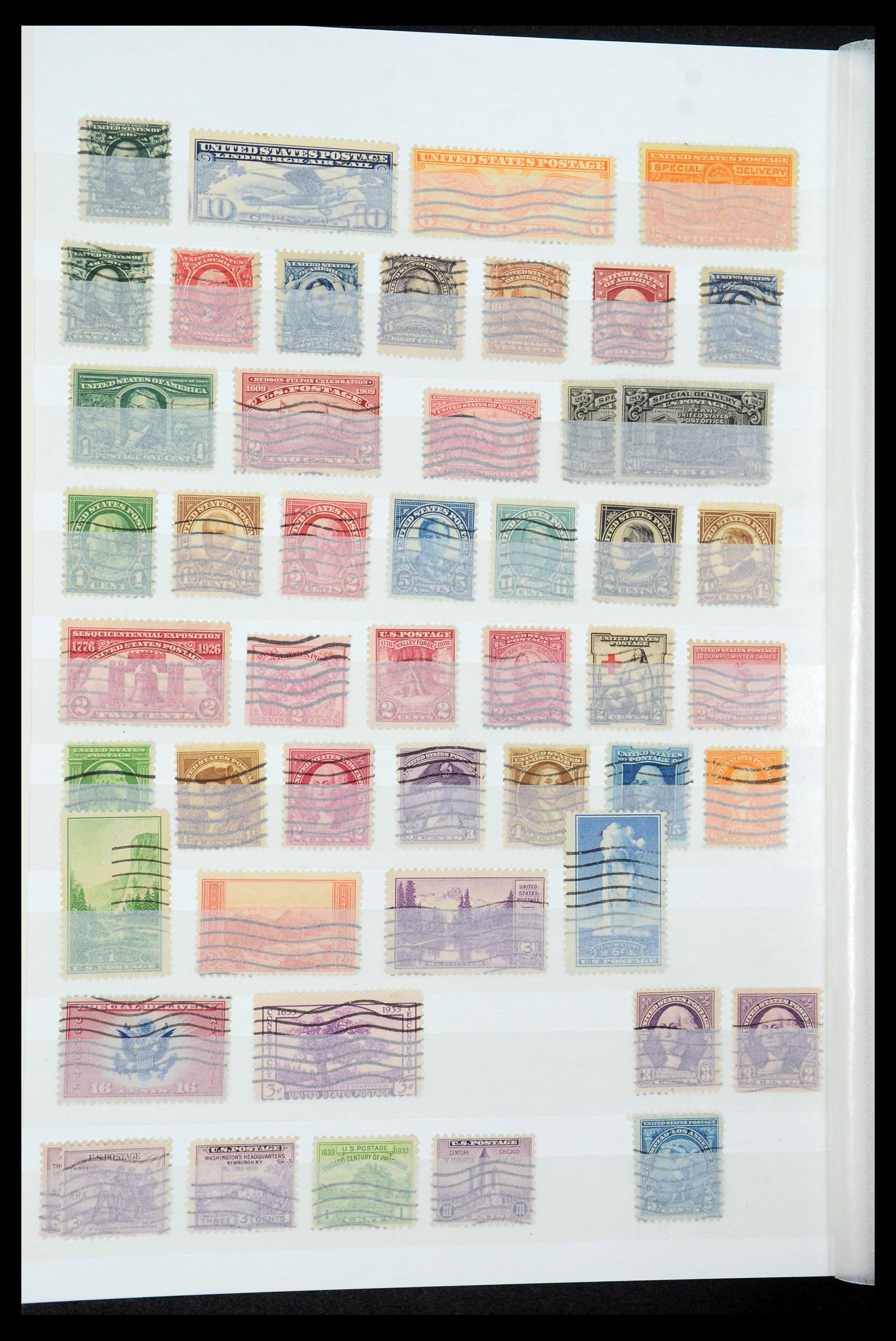 35689 330 - Postzegelverzameling 35689 USA 1851-2001.