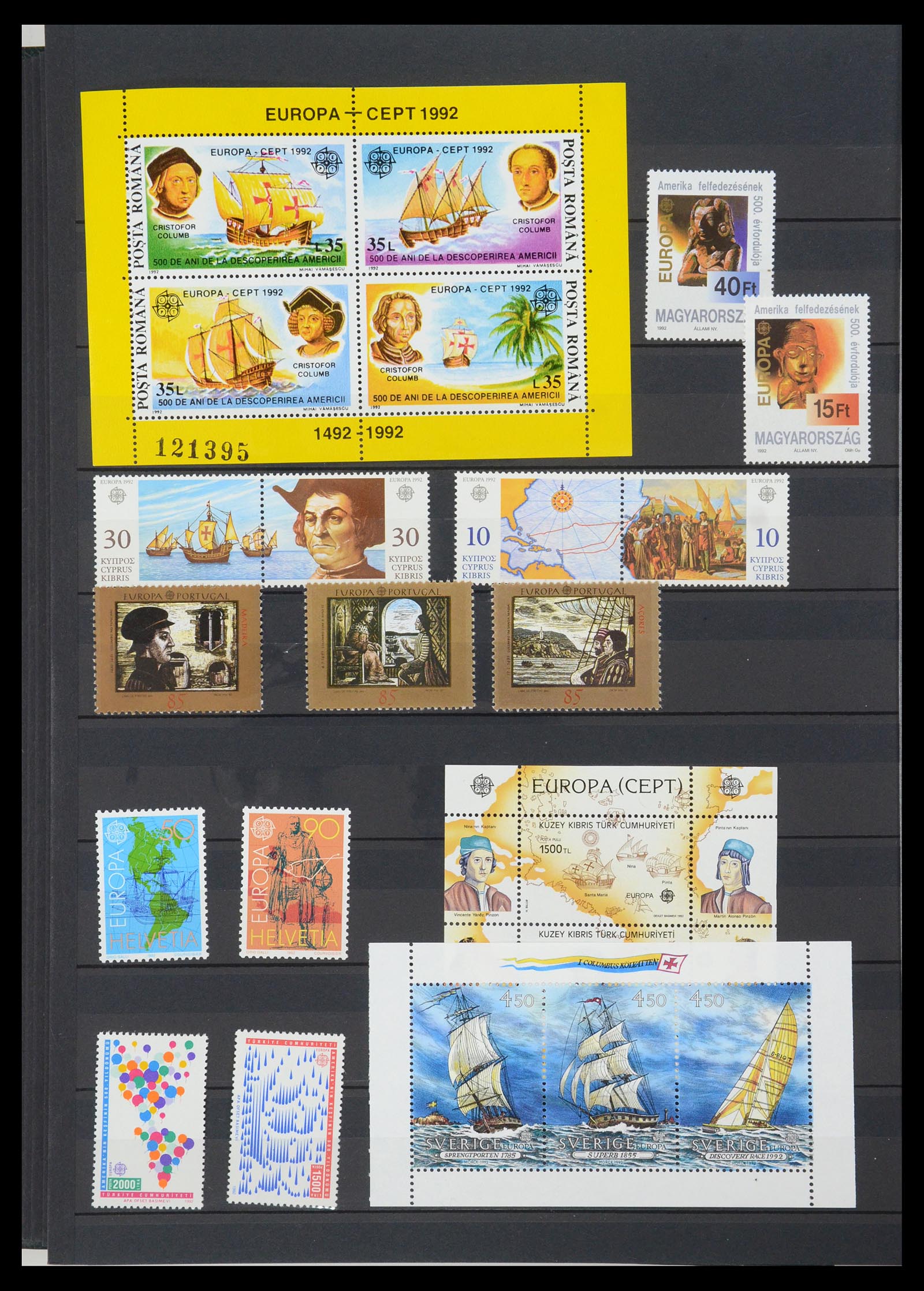 35691 126 - Stamp Collection 35691 Europa CEPT 1956-2000.