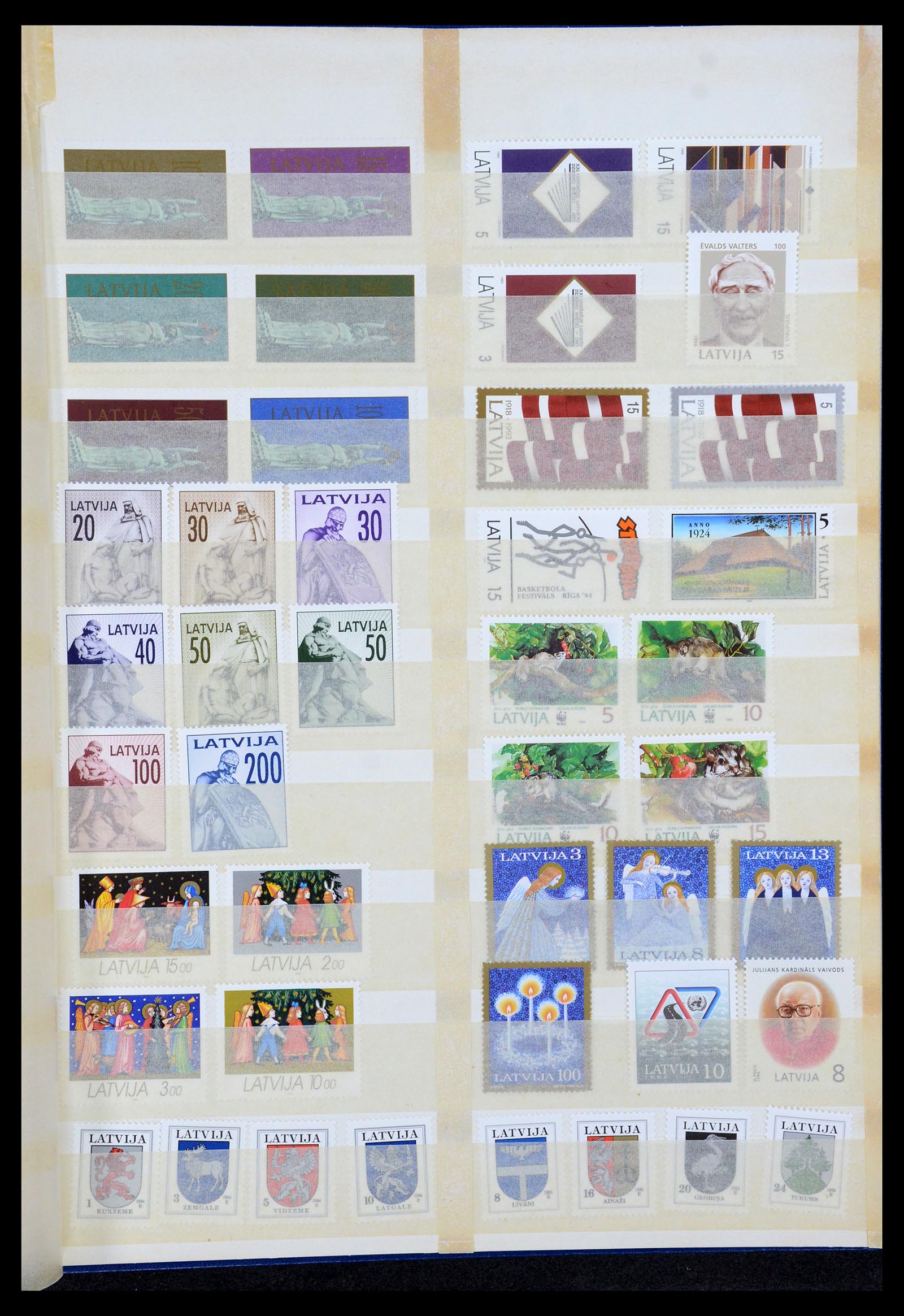 35702 026 - Postzegelverzameling 35702 Oost Europa 1990-2006.