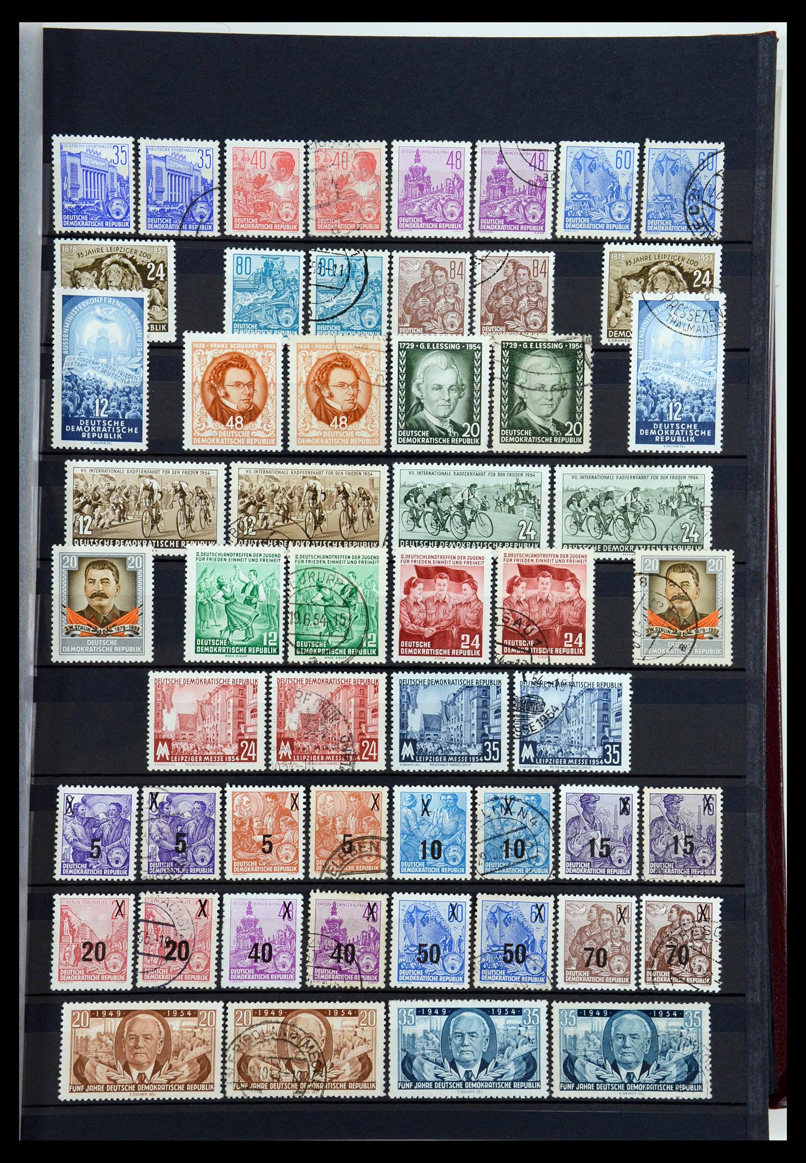 35708 011 - Postzegelverzameling 35708 DDR 1949-1990.