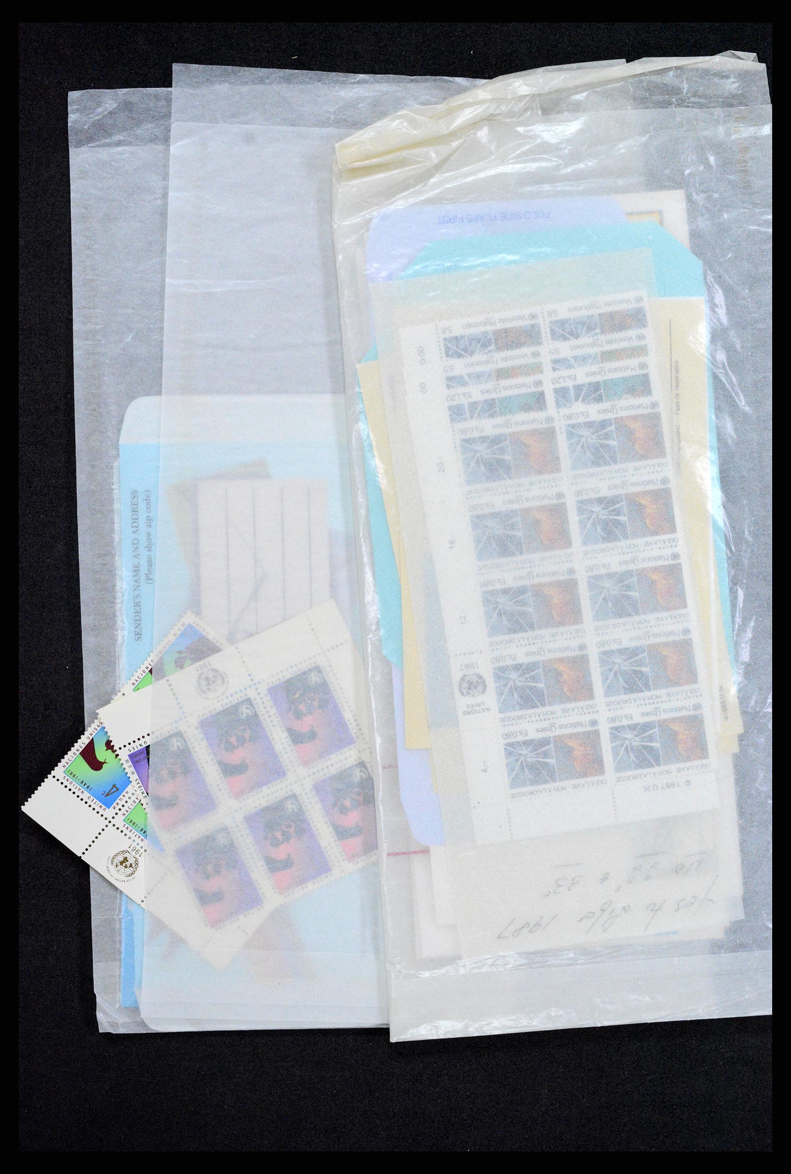 35712 1258 - Postzegelverzameling 35712 Verenigde Naties 1951-2020!!