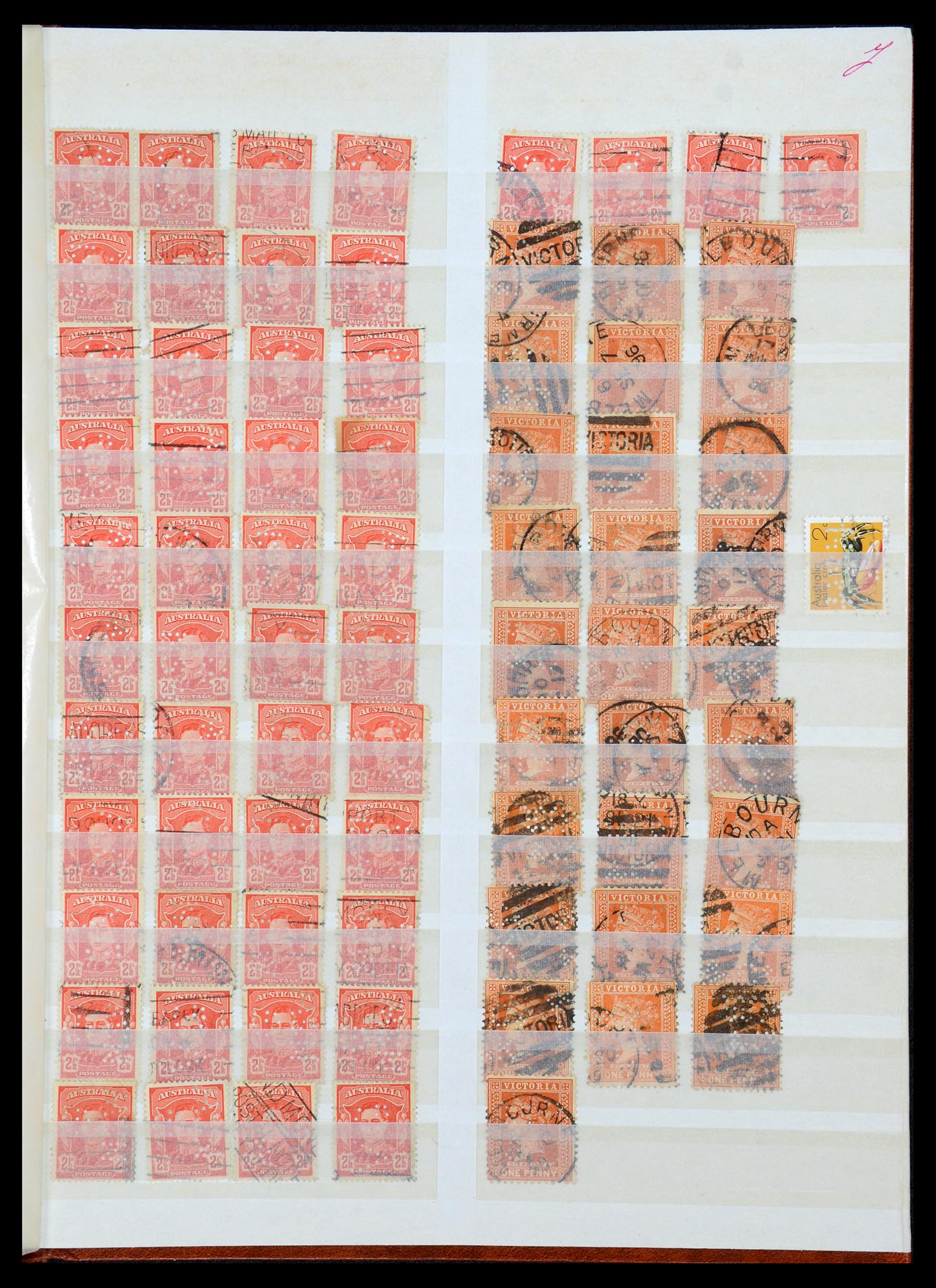 35718 017 - Postzegelverzameling 35718 Wereld perfins 1900-1950.