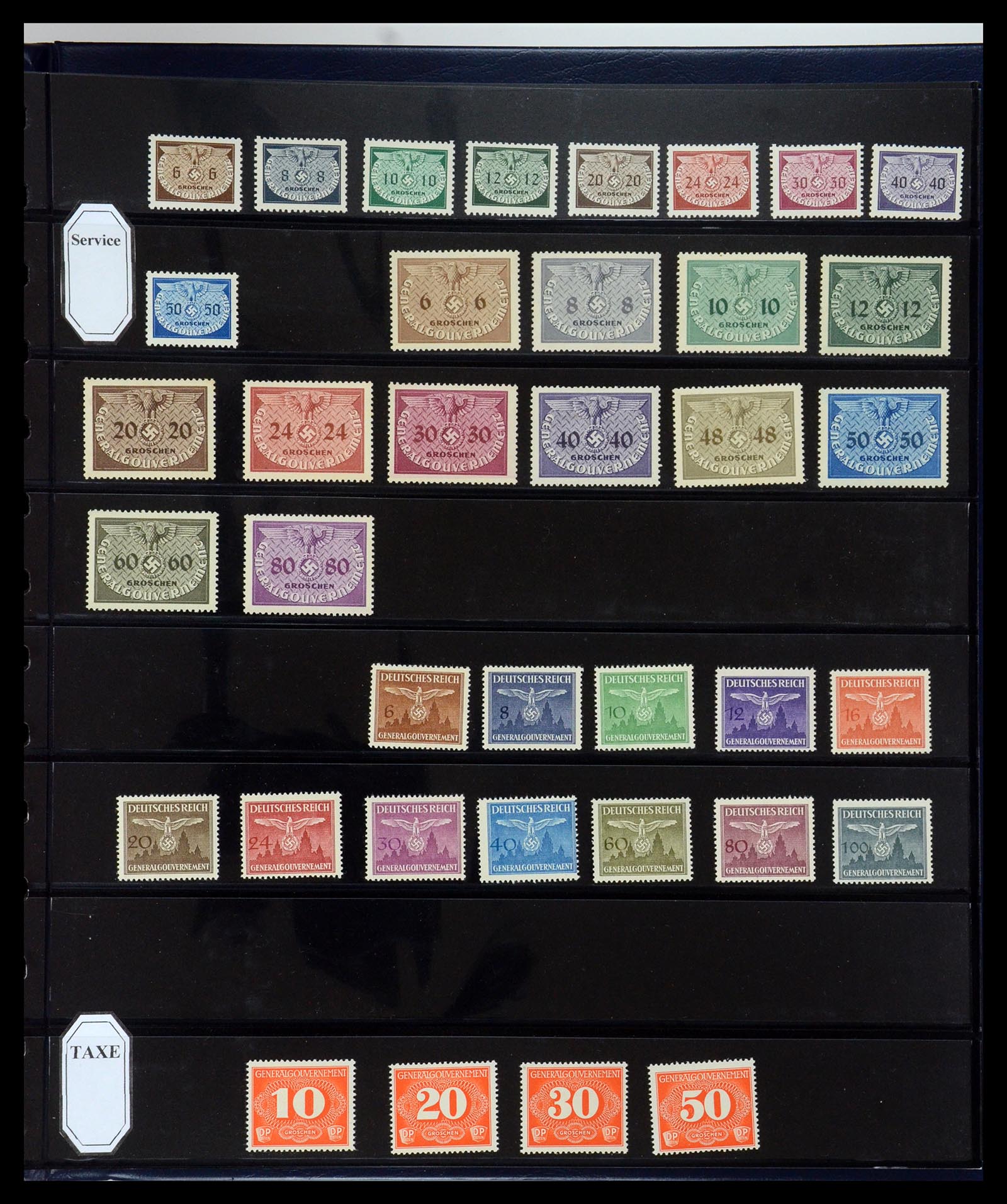 35720 080 - Stamp Collection 35720 European countries 1930-1945.