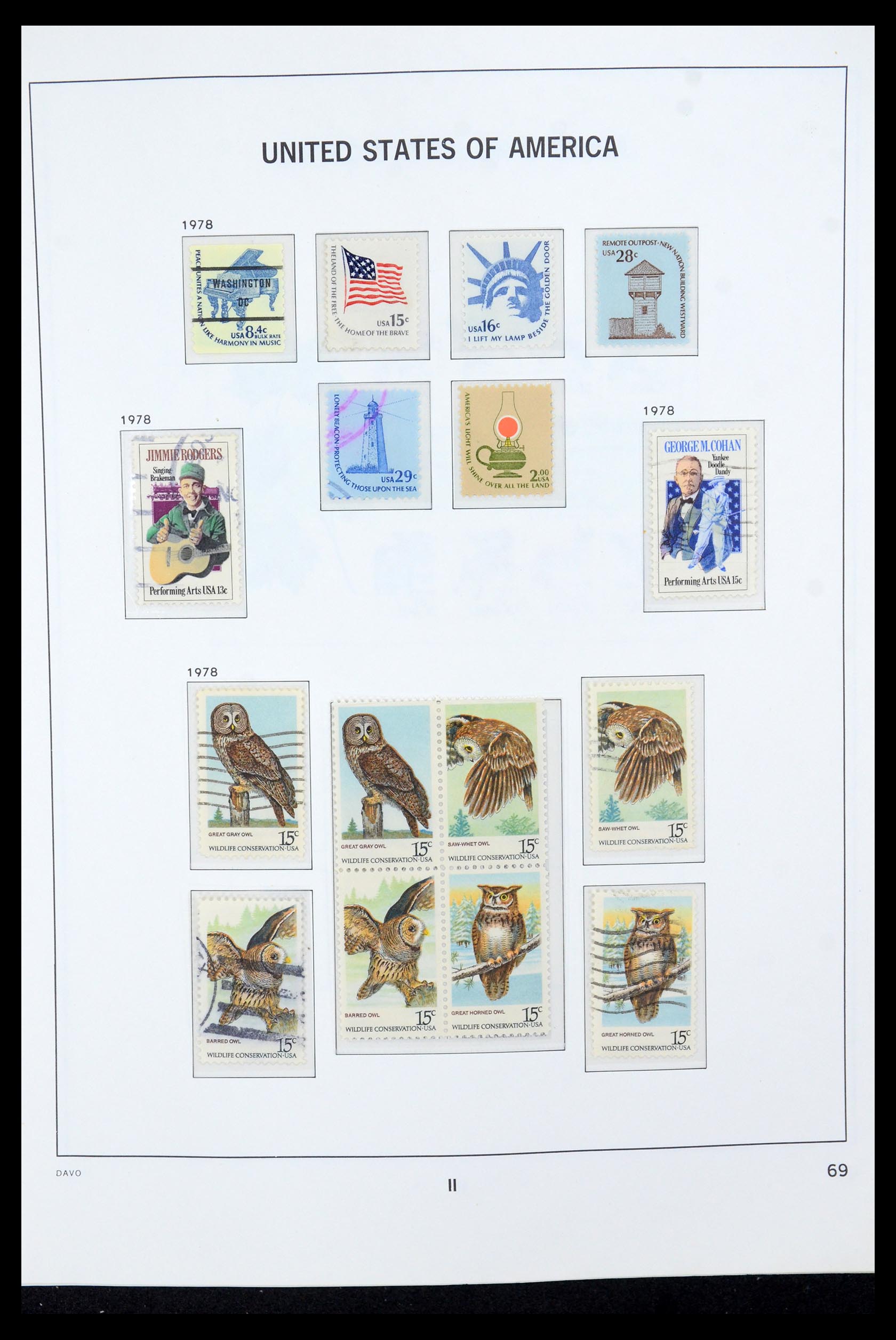 35732 031 - Stamp Collection 35732 USA 1970-2001.