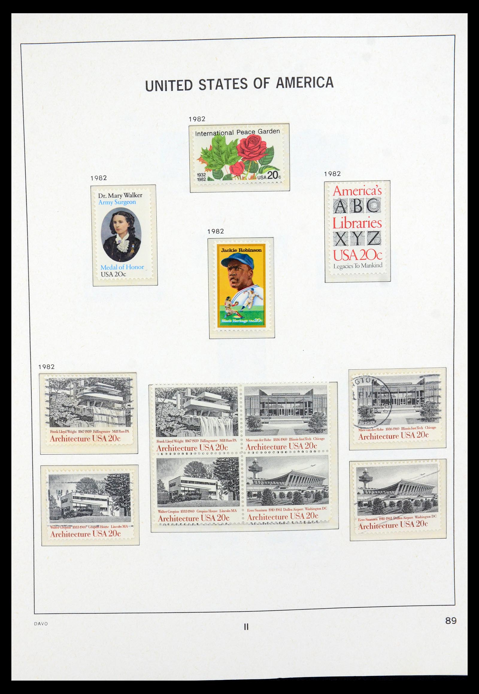 35732 051 - Stamp Collection 35732 USA 1970-2001.