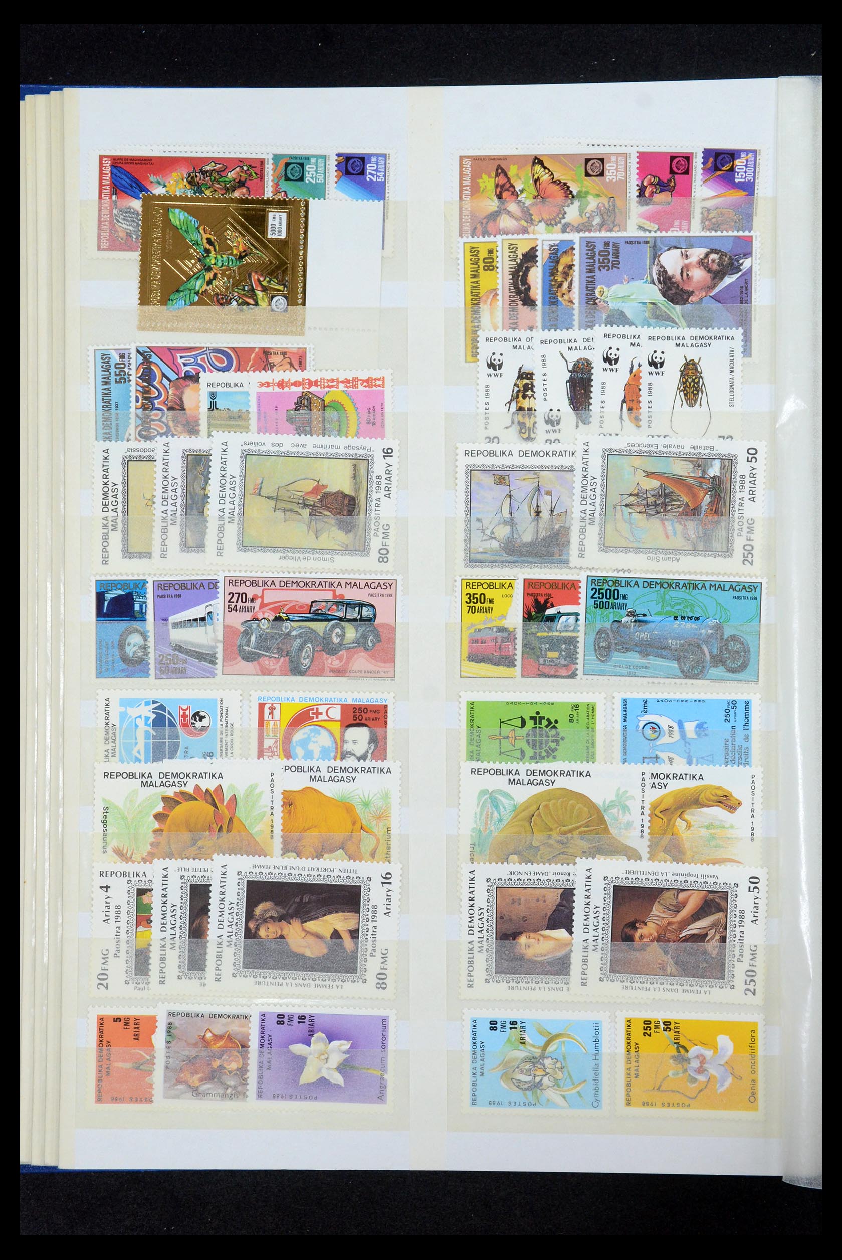 35746 018 - Postzegelverzameling 35746 Madagascar en Réunion 1880-1992.