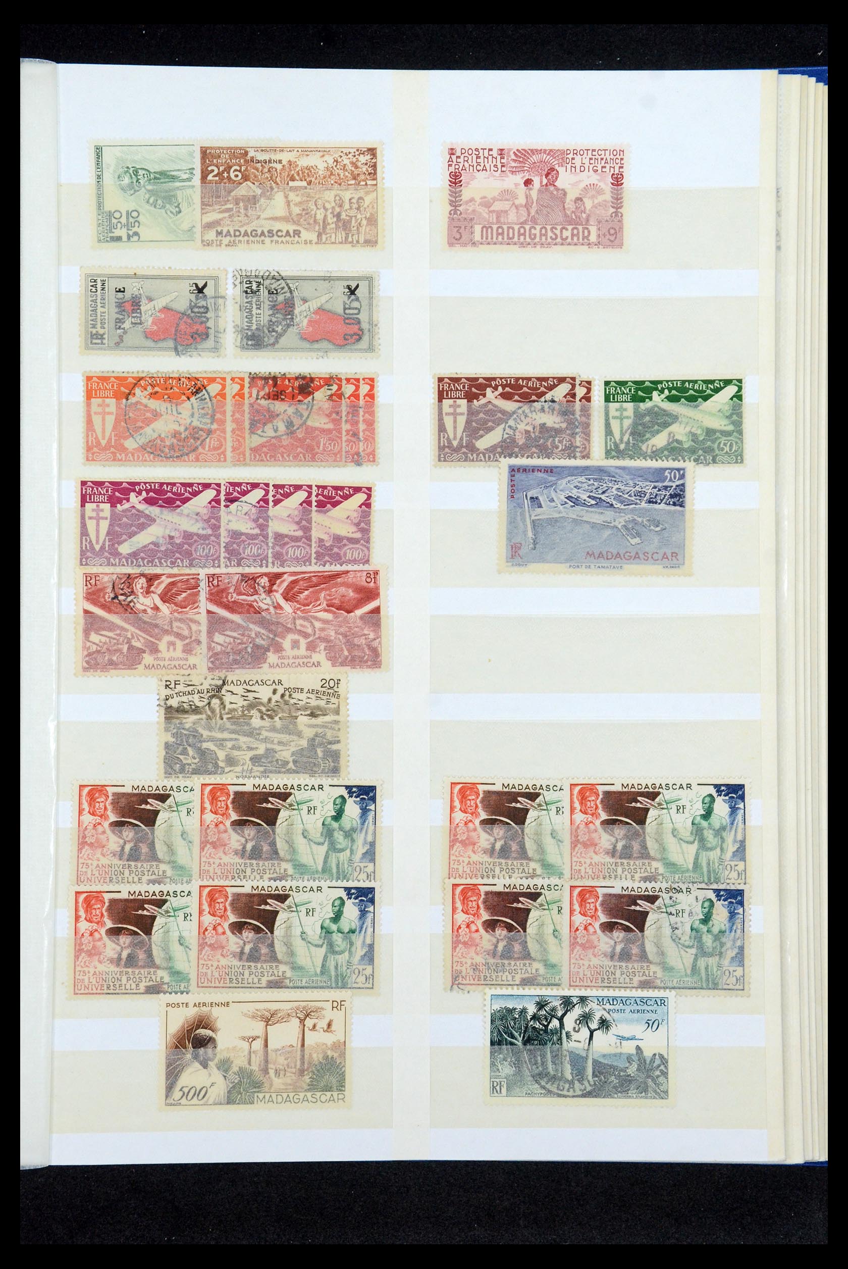 35746 024 - Postzegelverzameling 35746 Madagascar en Réunion 1880-1992.