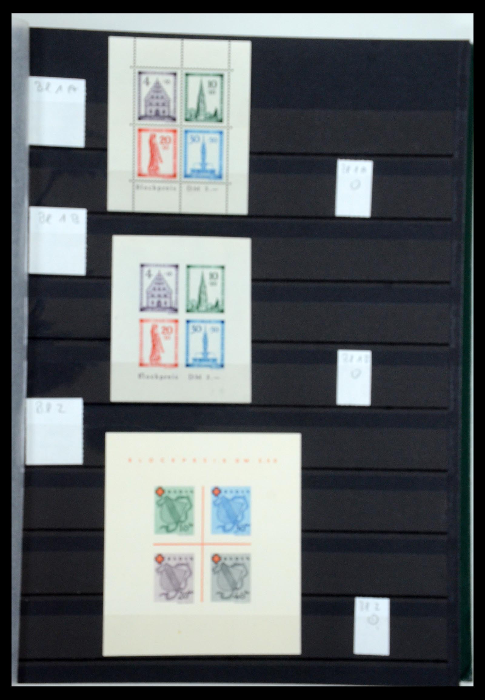 35762 017 - Postzegelverzameling 35762 Duitse Zones 1945-1949.