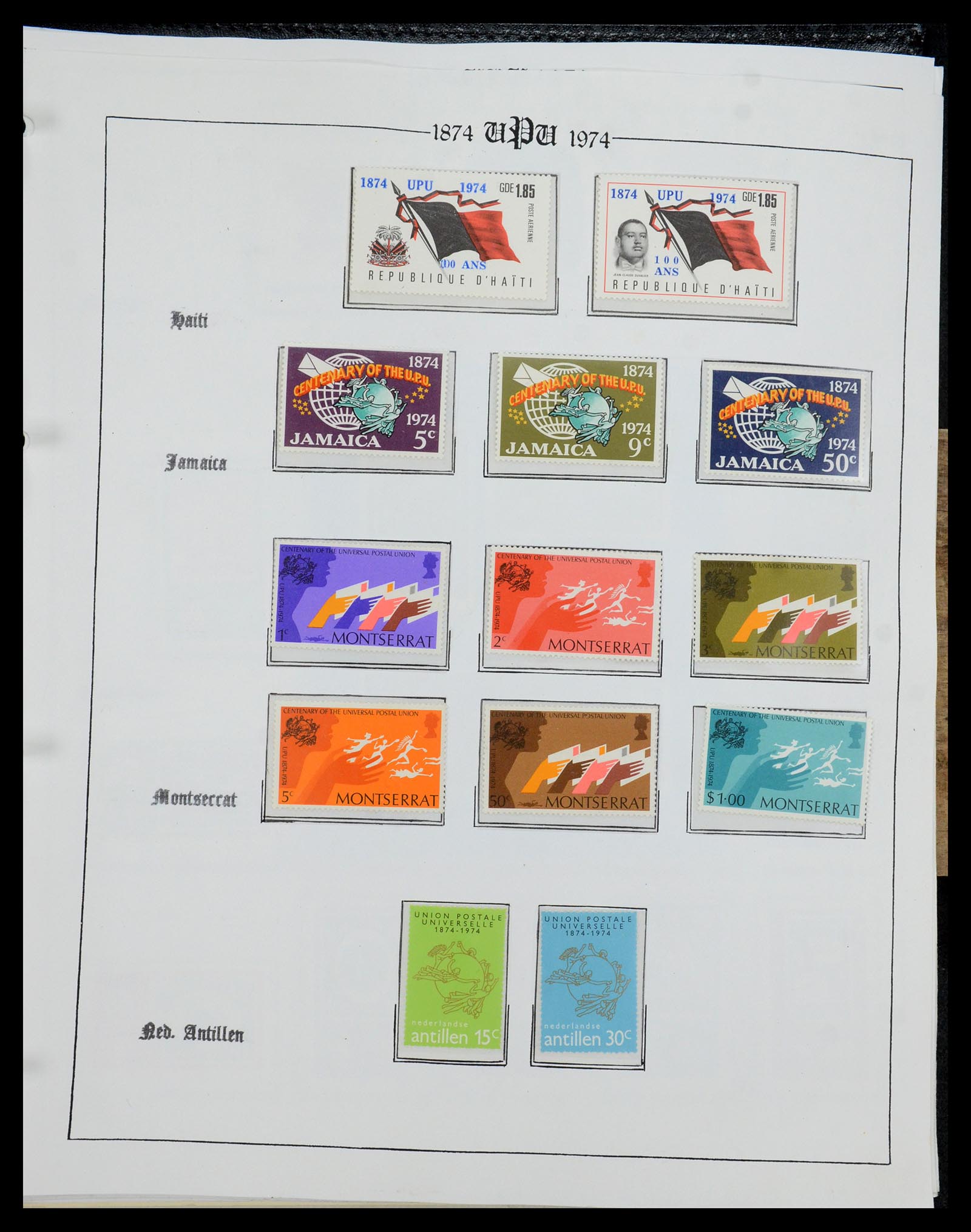 35784 132 - Postzegelverzameling 35784 Motief UPU 1899-1984.