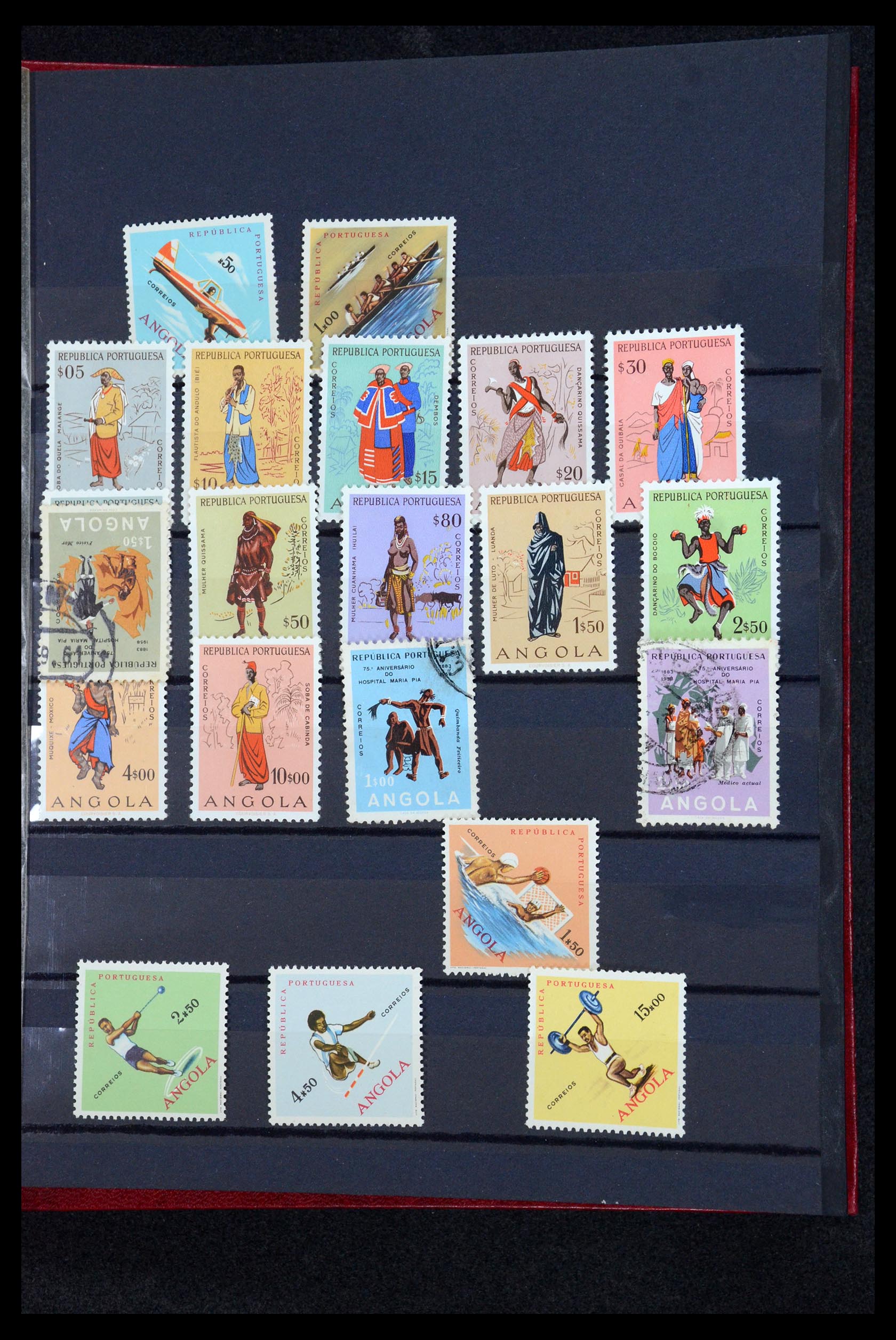 35788 005 - Postzegelverzameling 35788 Portugese koloniën 1886-1971.