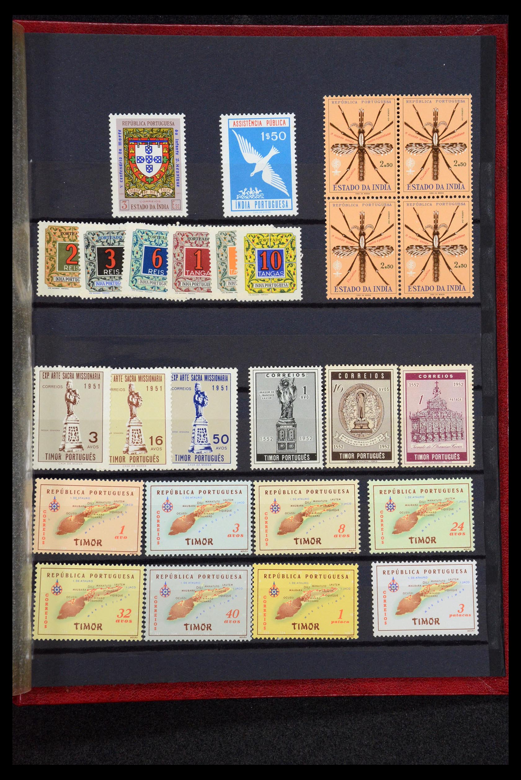 35788 015 - Postzegelverzameling 35788 Portugese koloniën 1886-1971.