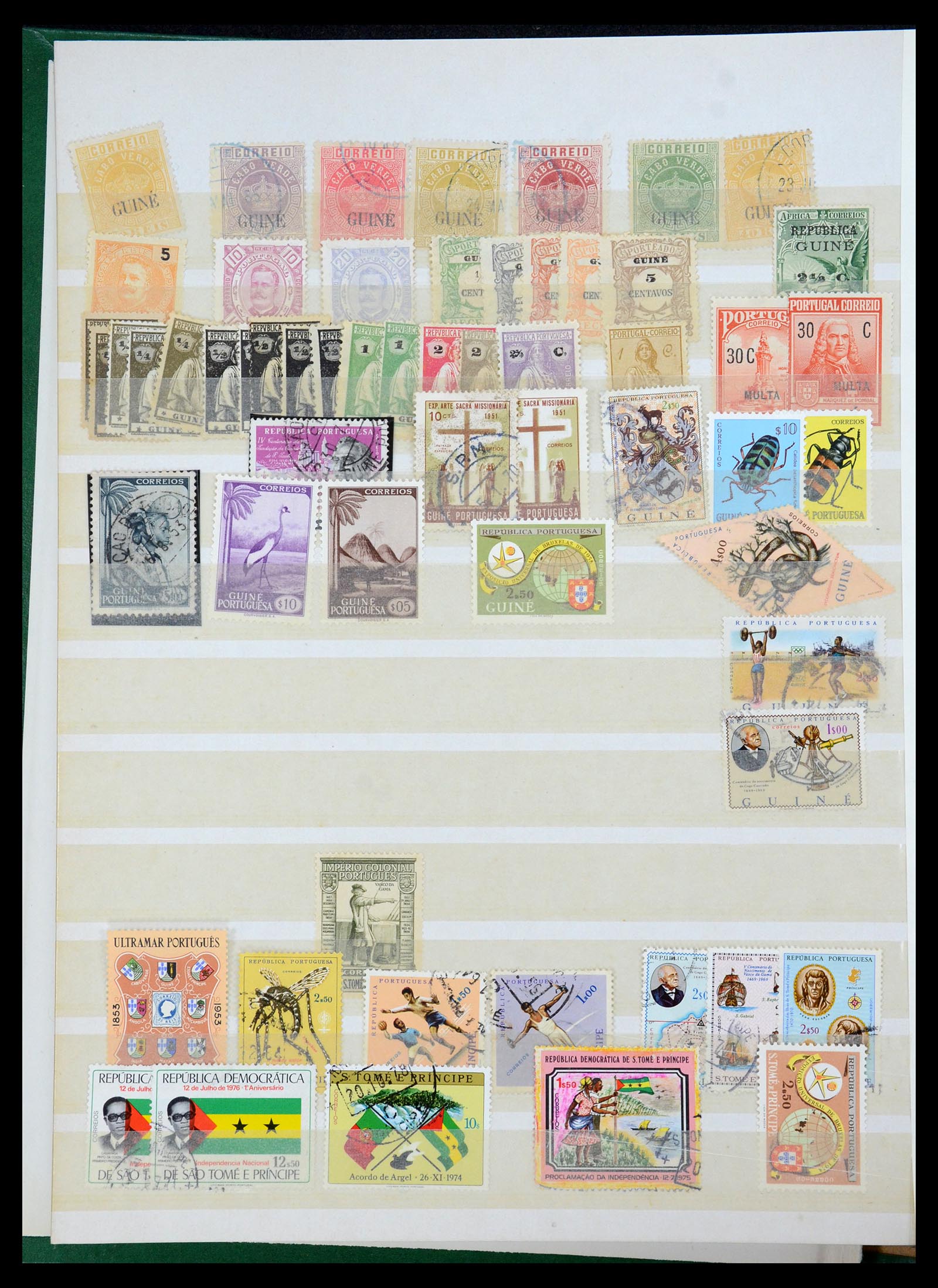 35788 161 - Postzegelverzameling 35788 Portugese koloniën 1886-1971.