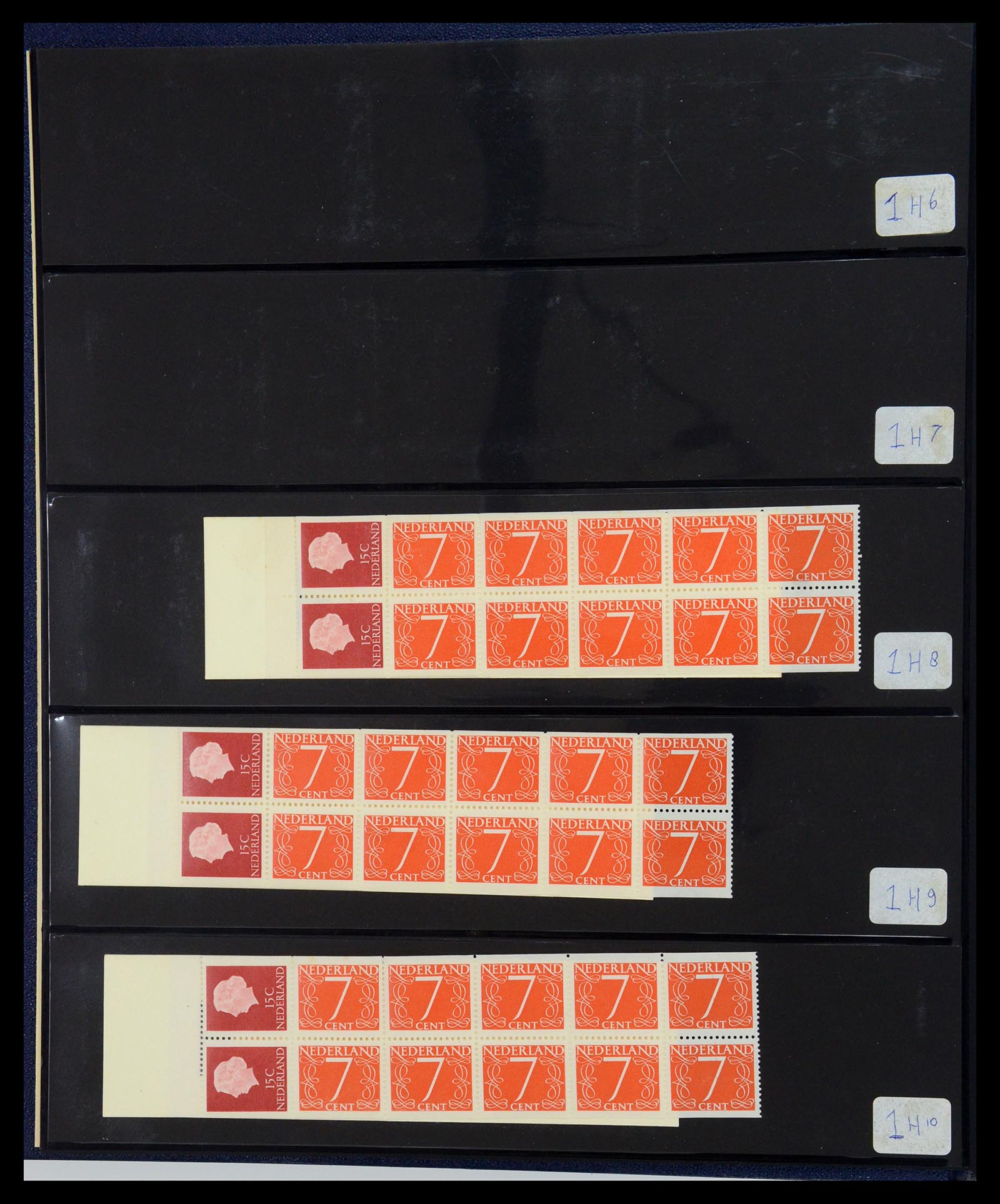 35821 002 - Stamp Collection 35821 Netherlands stamp booklets 1964-1983.