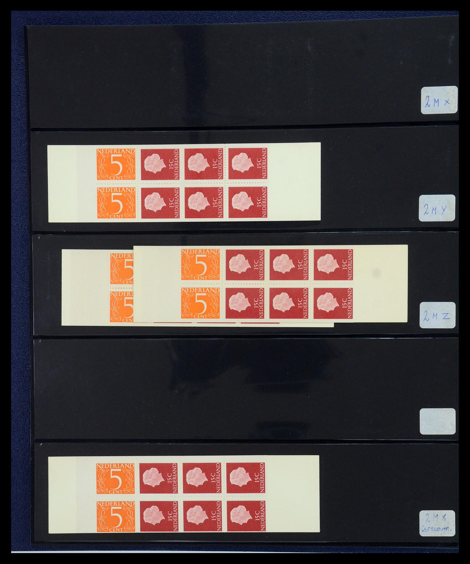 35821 008 - Stamp Collection 35821 Netherlands stamp booklets 1964-1983.