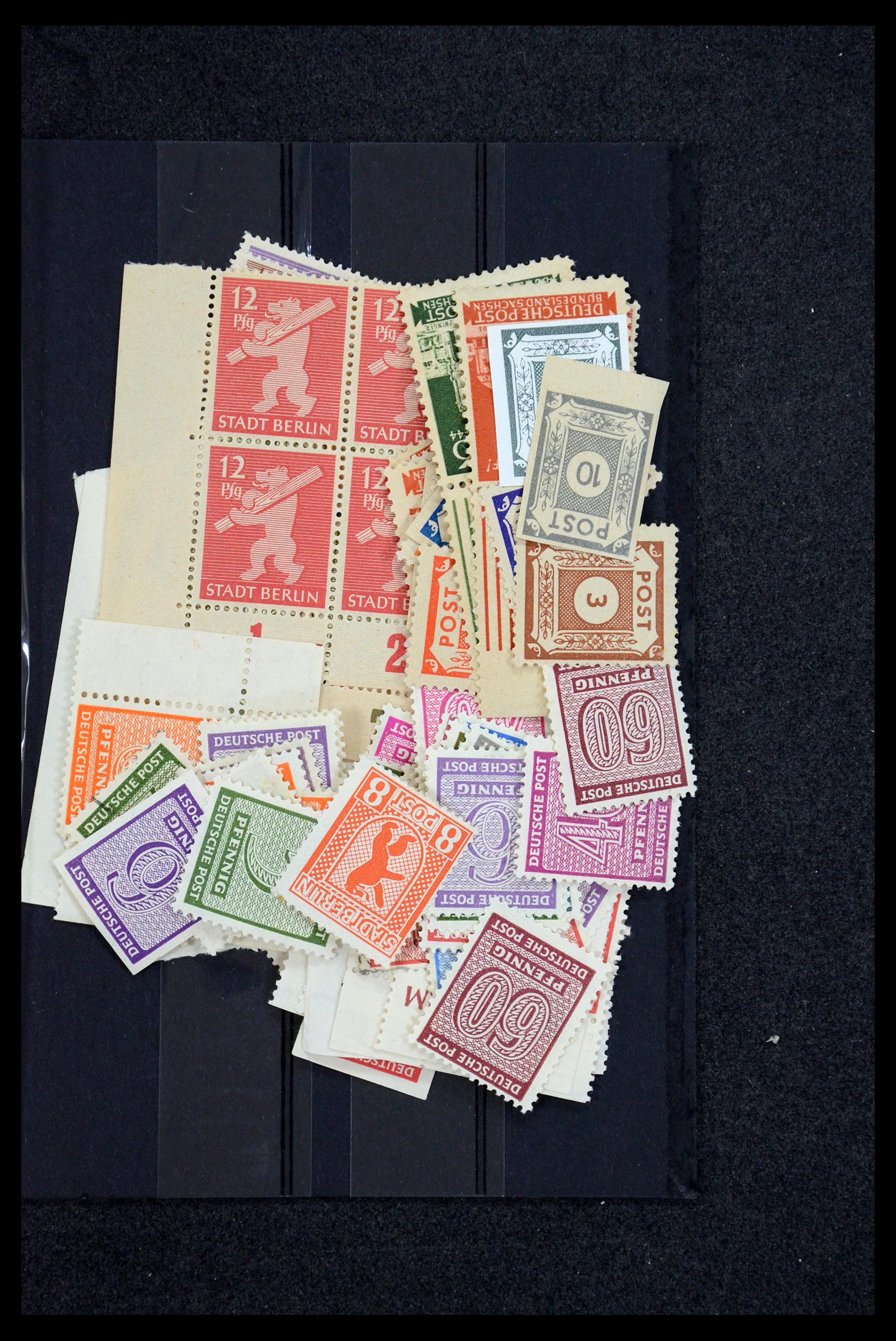 35827 229 - Stamp Collection 35827 Sovietzone and GDR 1945-1990.