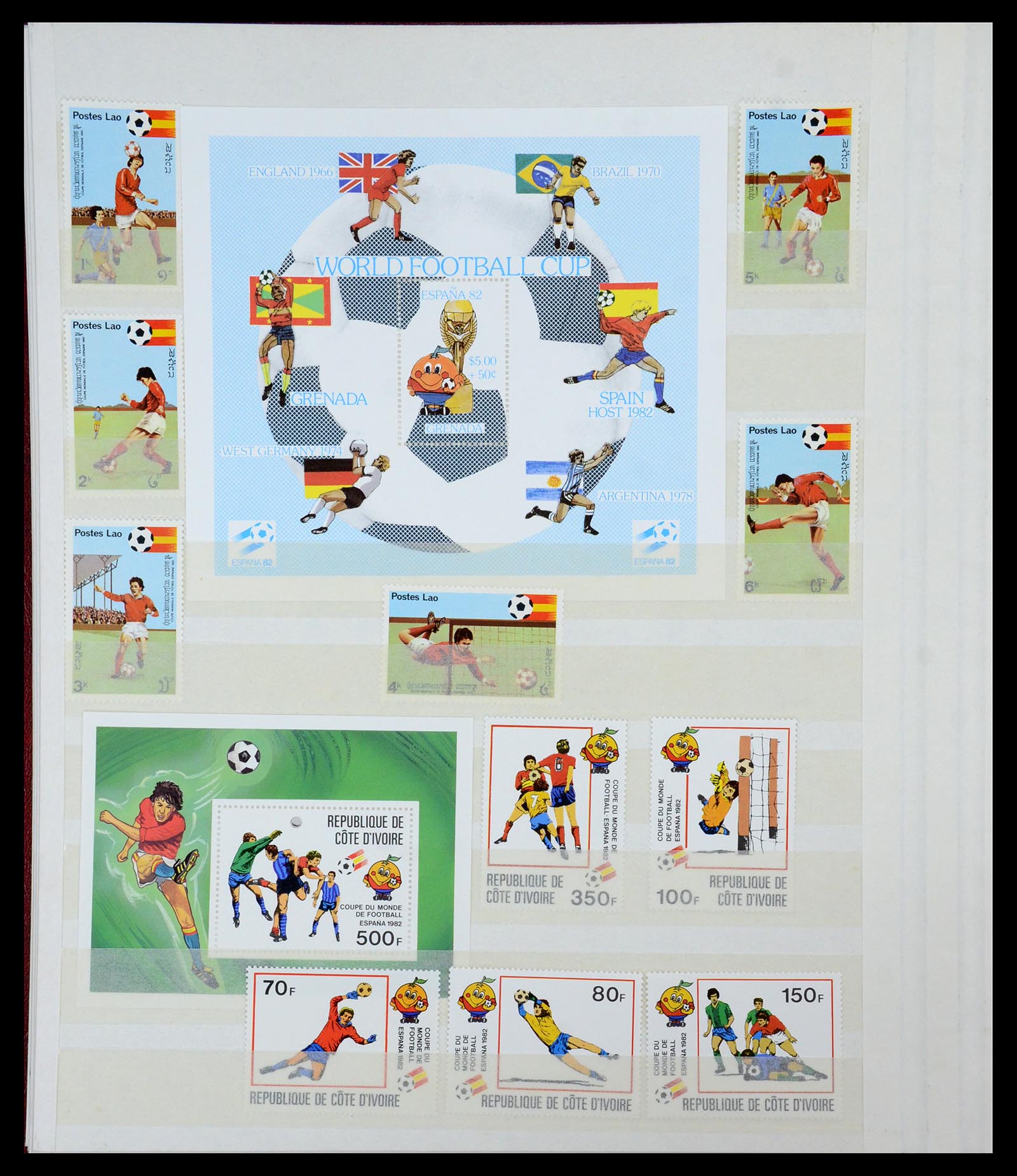 35878 055 - Postzegelverzameling 35878 WK voetbal 1982 en 1986.