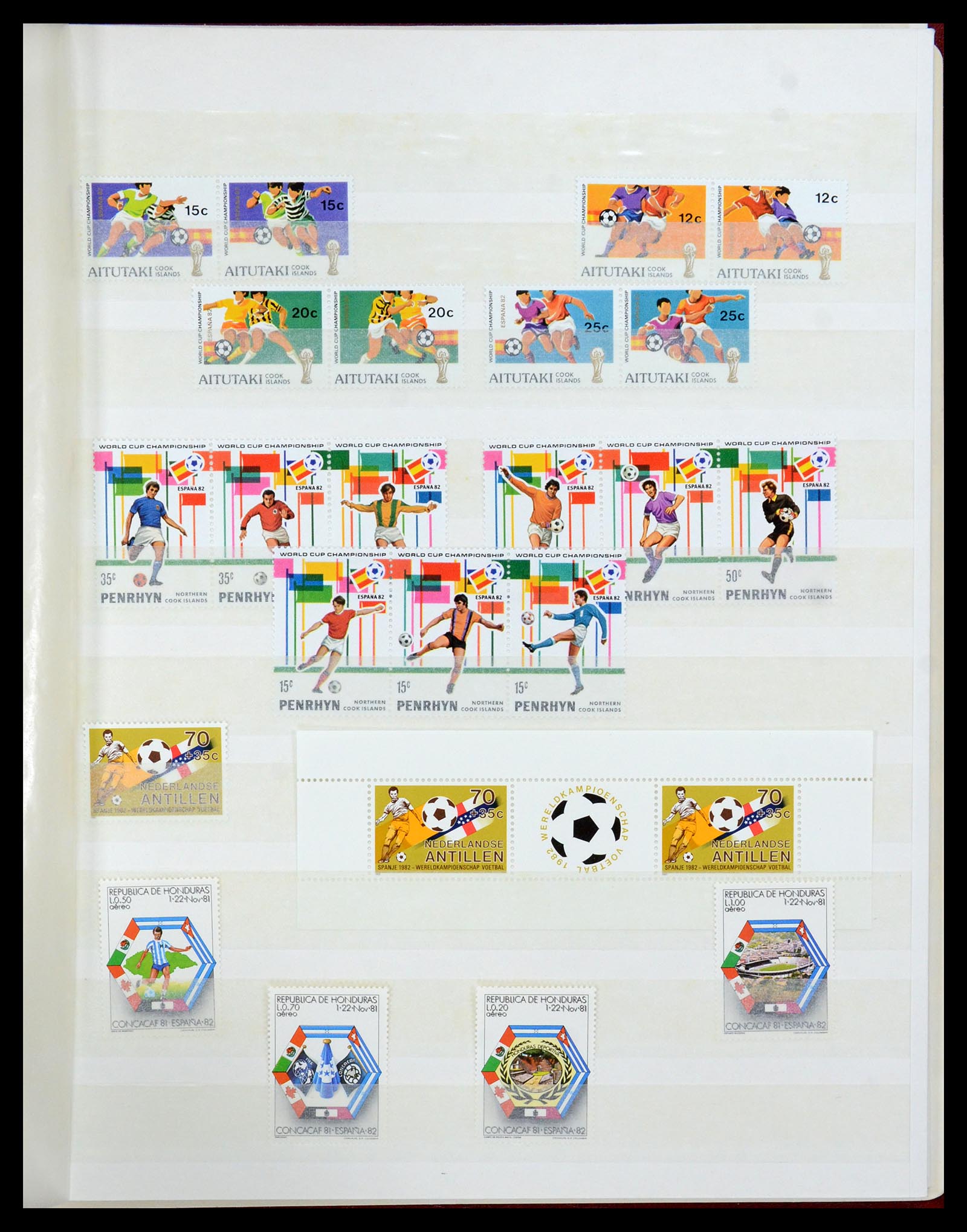 35878 062 - Postzegelverzameling 35878 WK voetbal 1982 en 1986.