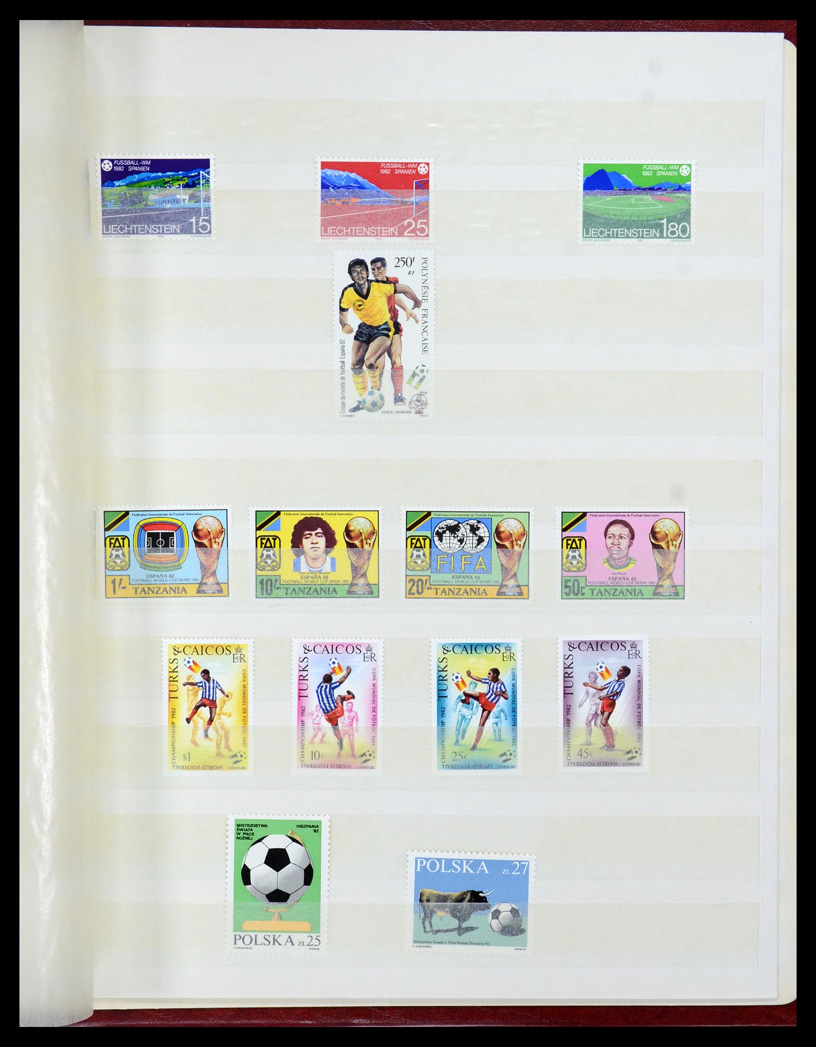 35878 068 - Postzegelverzameling 35878 WK voetbal 1982 en 1986.