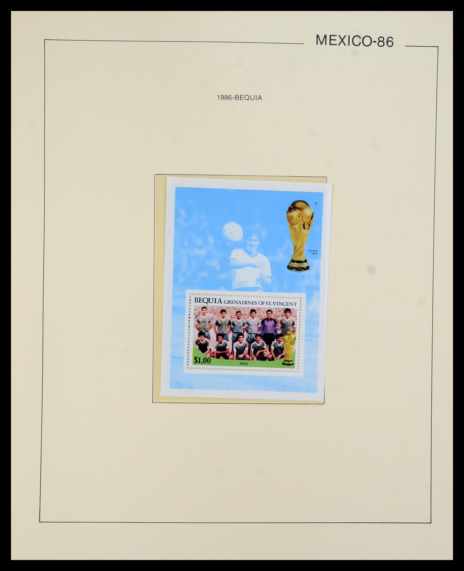 35878 074 - Postzegelverzameling 35878 WK voetbal 1982 en 1986.