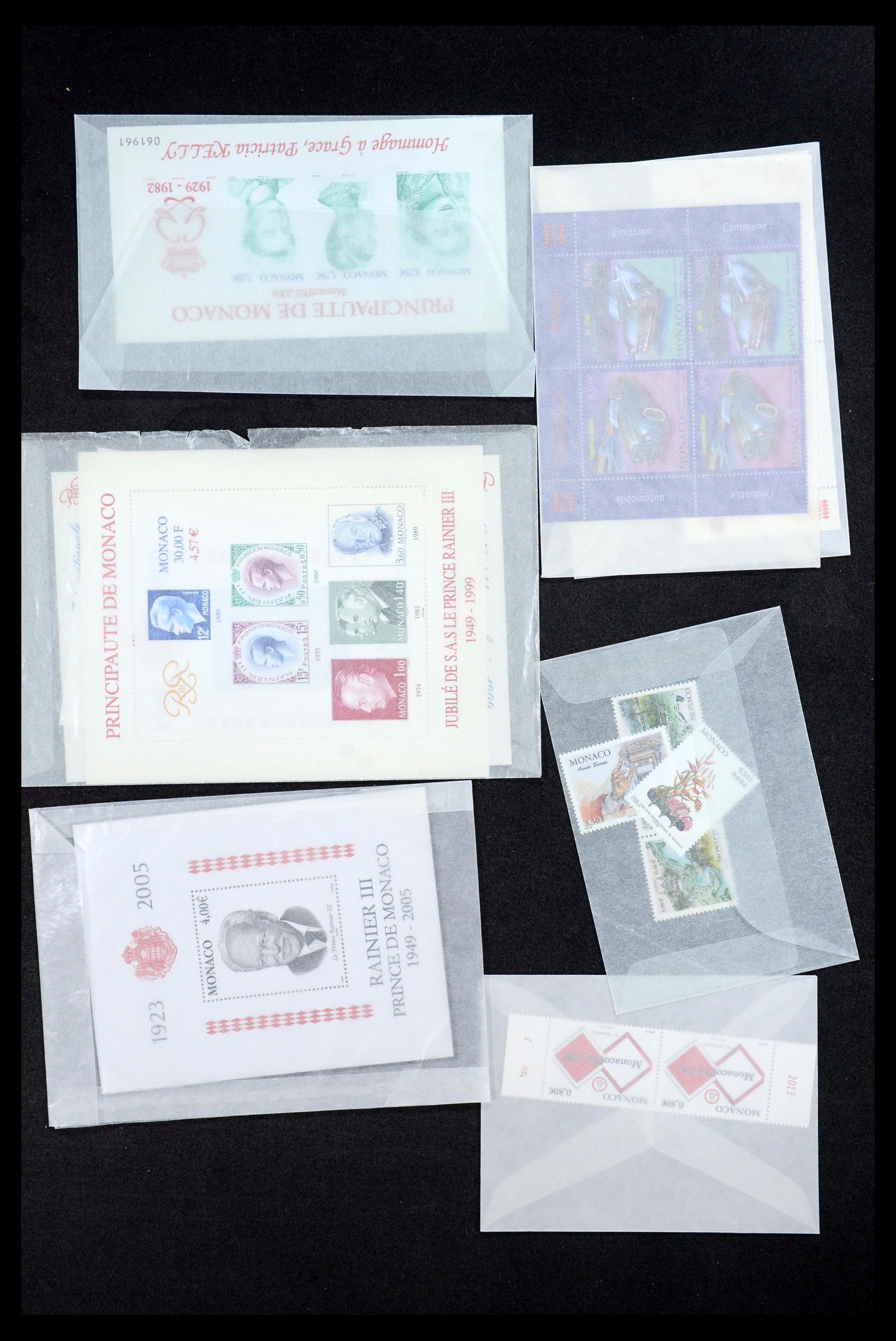 35881 005 - Stamp Collection 35881 Monaco till 2015!