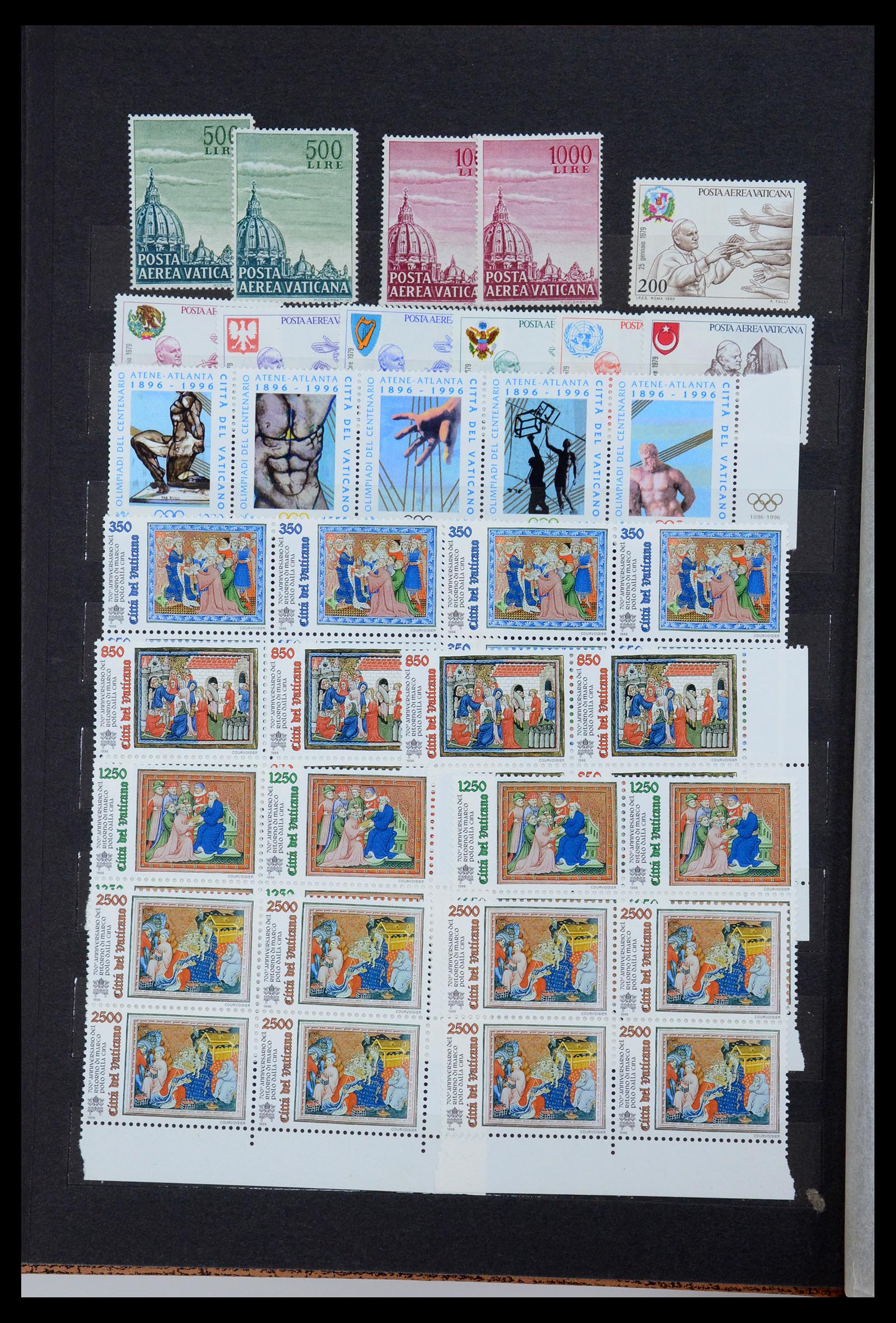 35886 022 - Postzegelverzameling 35886 Wereld 1840-1990.