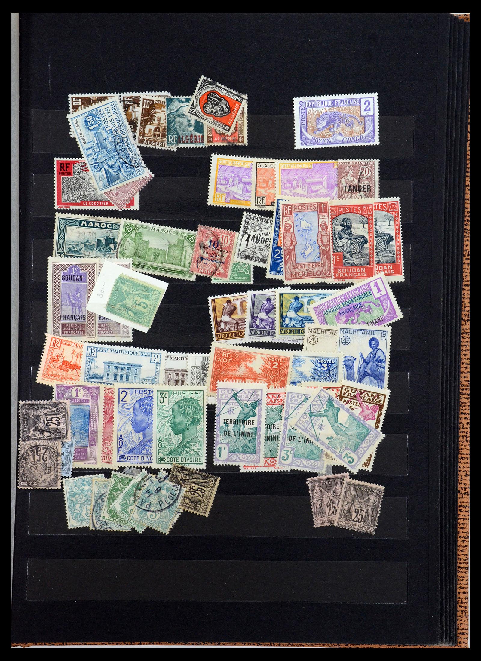 35886 027 - Postzegelverzameling 35886 Wereld 1840-1990.