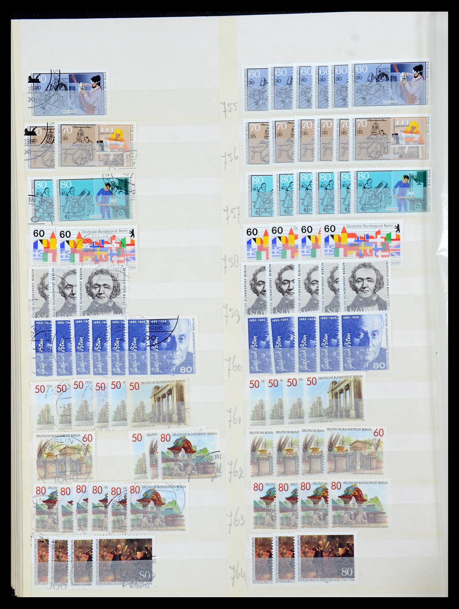 35936 066 - Postzegelverzameling 35936 Berlijn 1948-1990.