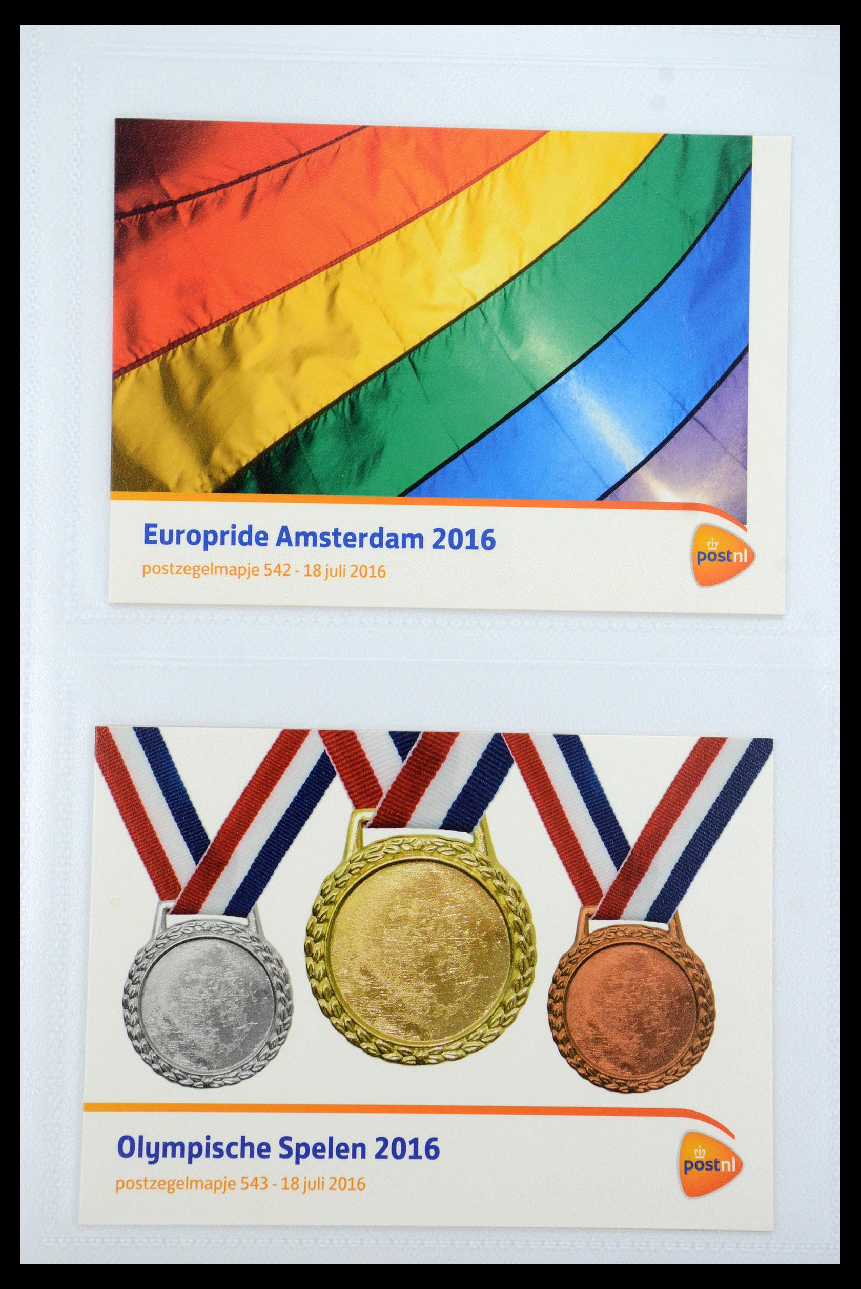 35947 323 - Postzegelverzameling 35947 Nederland PTT mapjes 1982-2019!