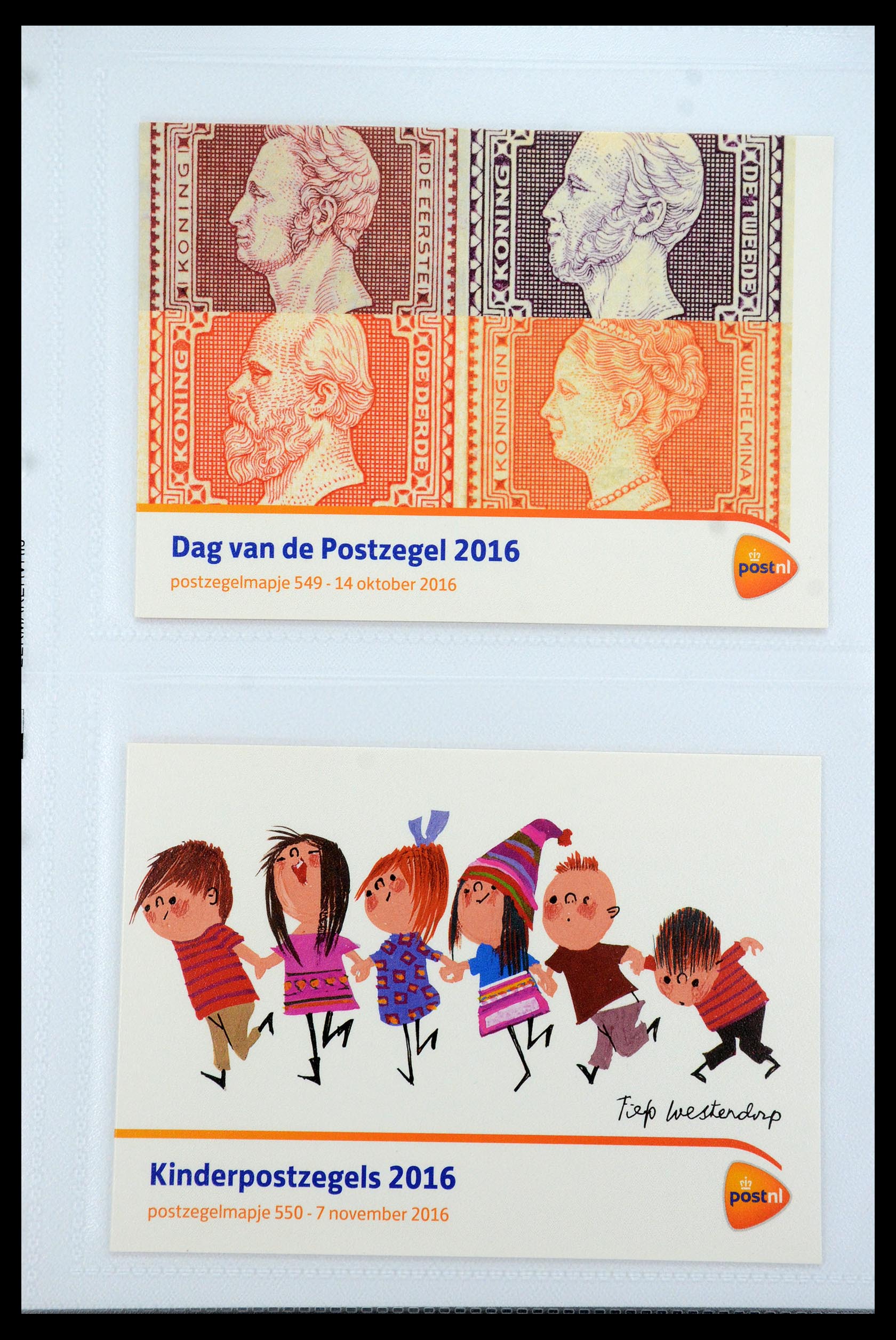35947 328 - Postzegelverzameling 35947 Nederland PTT mapjes 1982-2019!