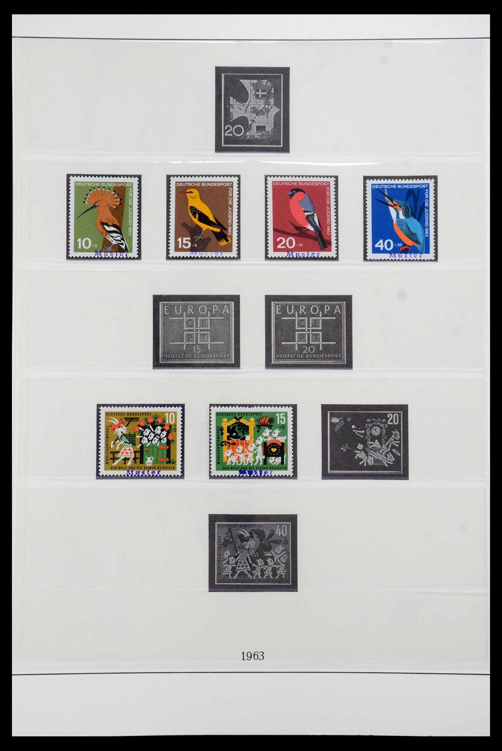 35973 020 - Postzegelverzameling 35973 Bundespost specimen 1952-2002.