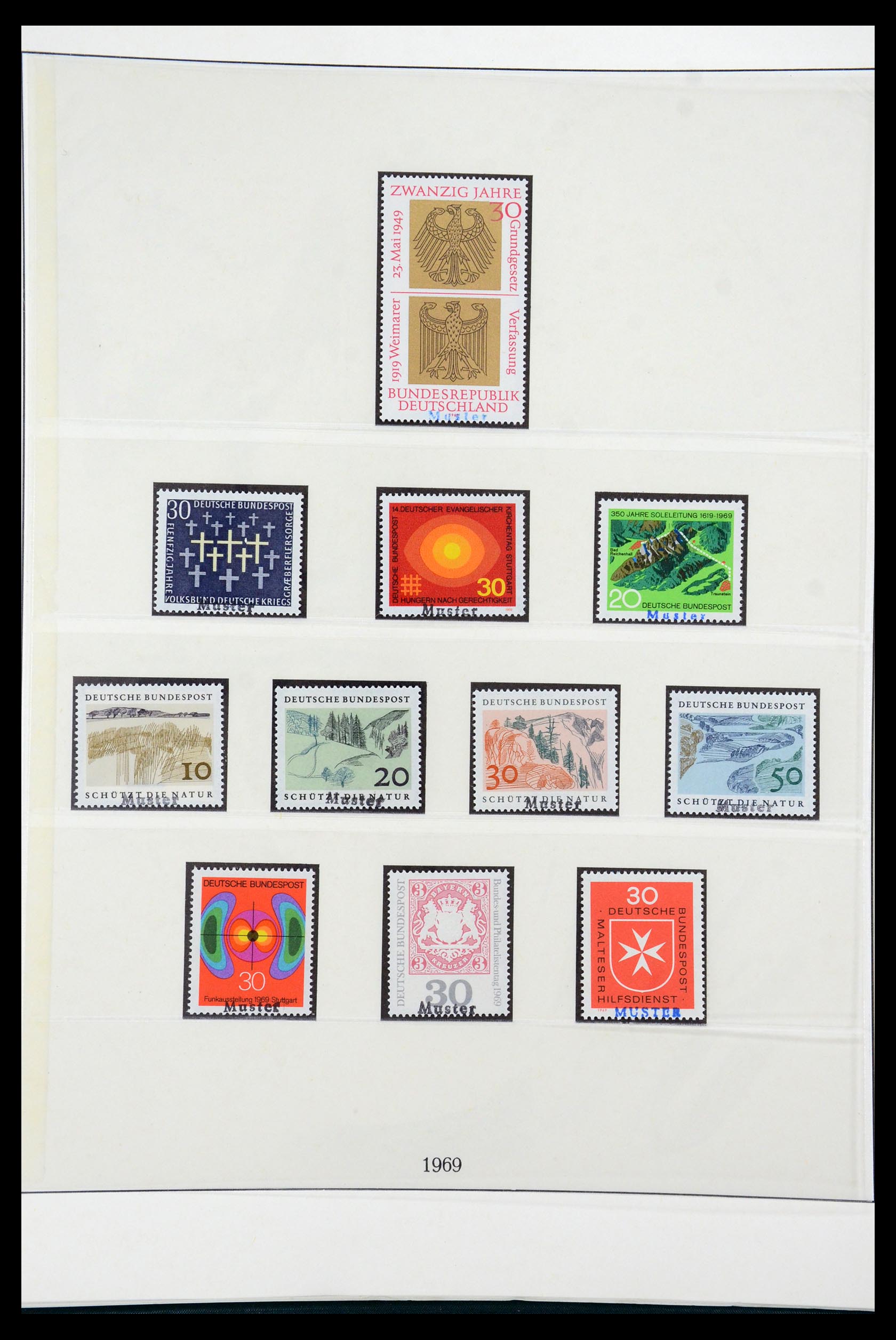 35973 037 - Postzegelverzameling 35973 Bundespost specimen 1952-2002.