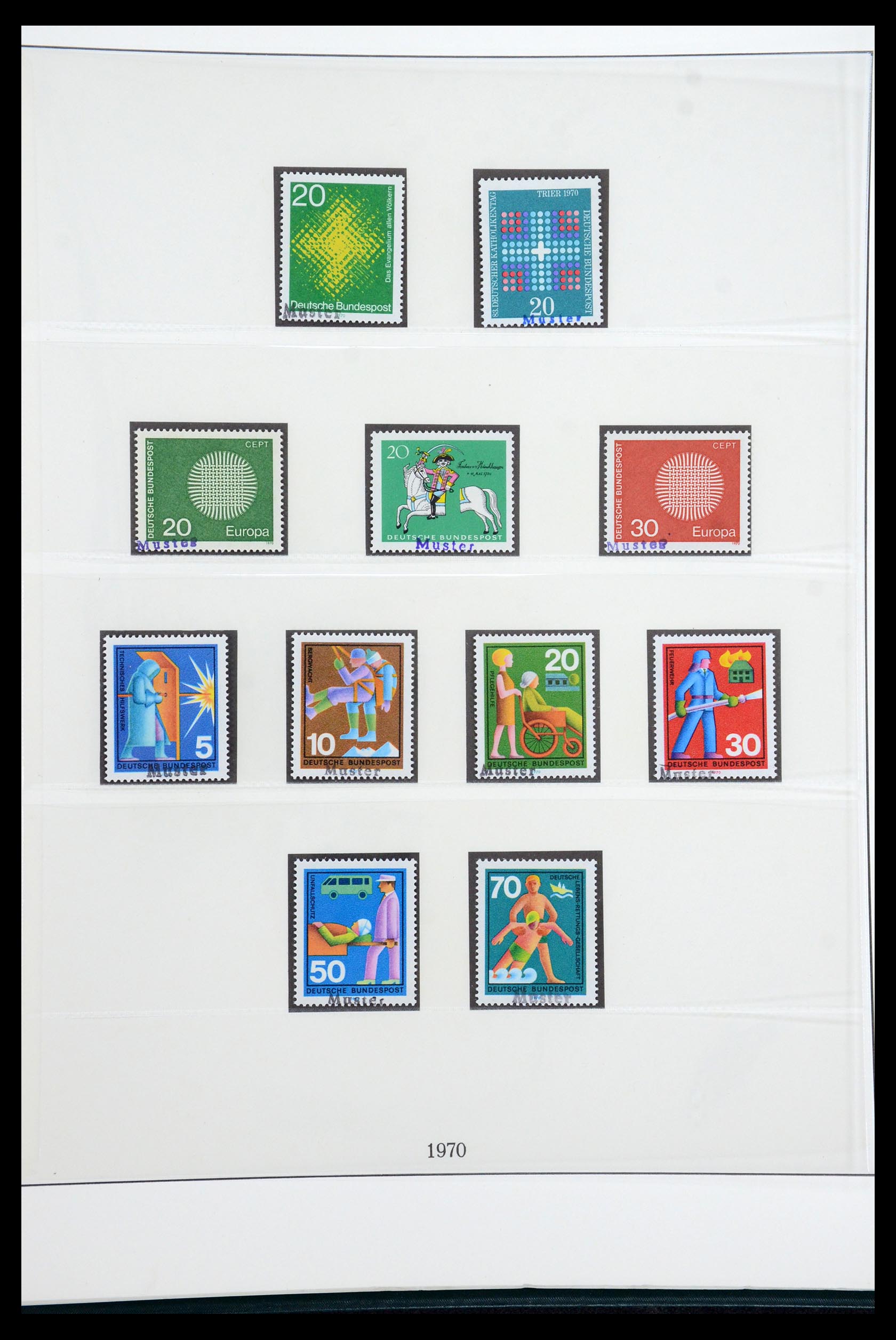 35973 043 - Postzegelverzameling 35973 Bundespost specimen 1952-2002.