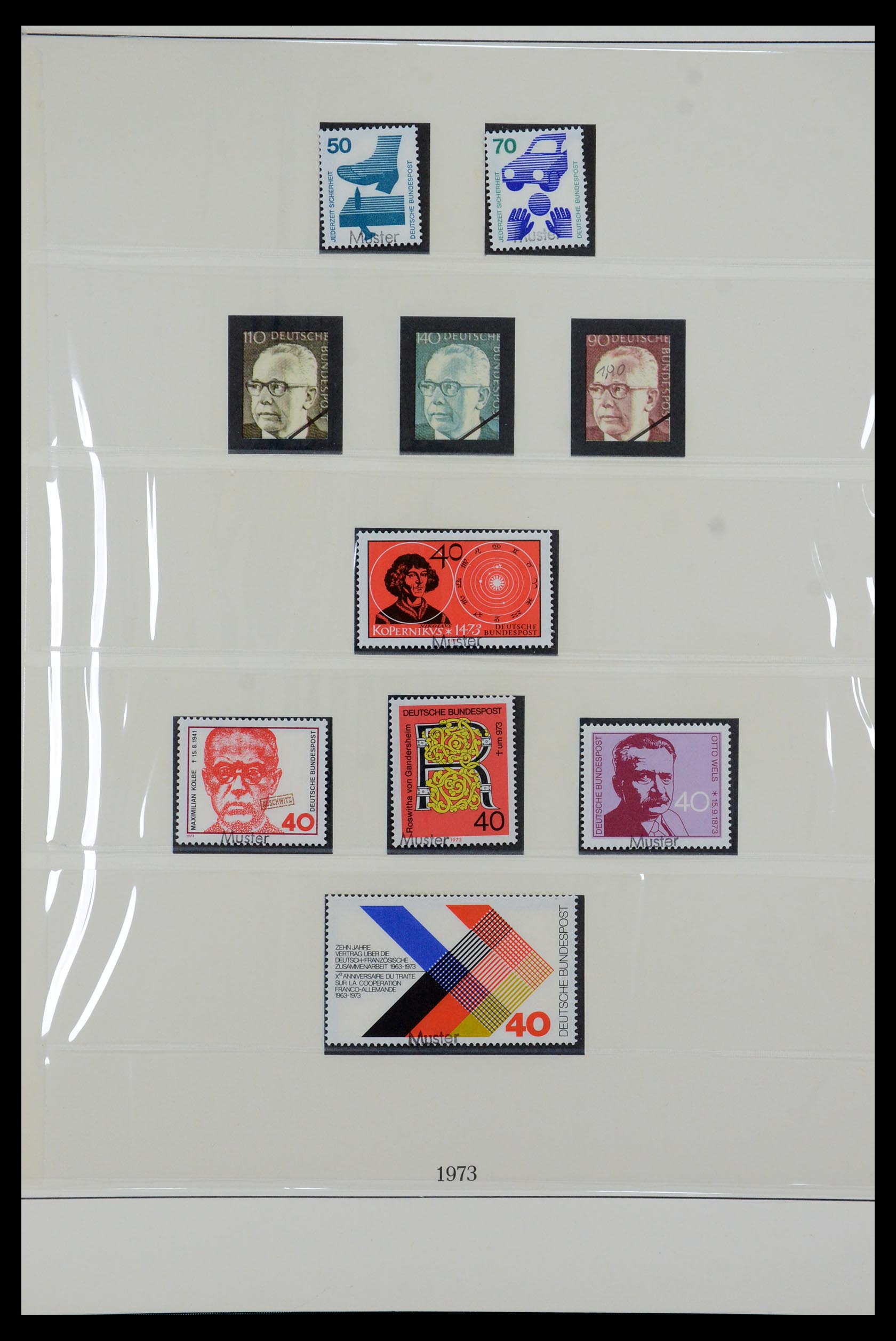 35973 056 - Postzegelverzameling 35973 Bundespost specimen 1952-2002.