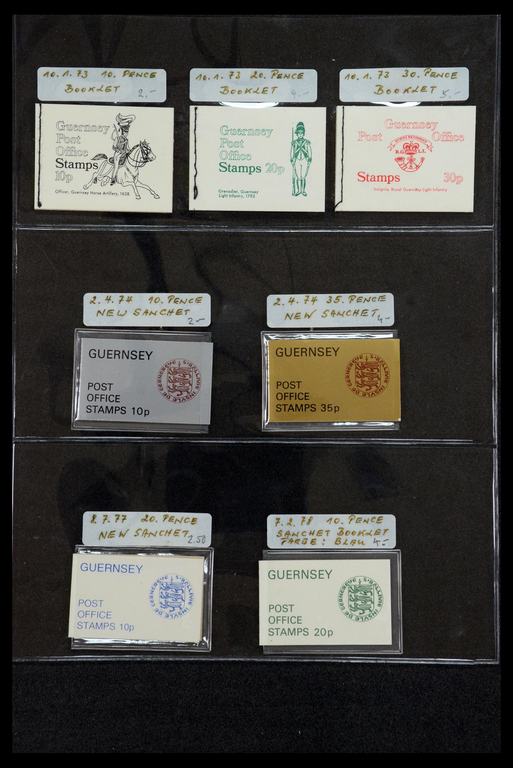 35976 002 - Postzegelverzameling 35976 Guernsey en Alderney postzegelboekjes 1969