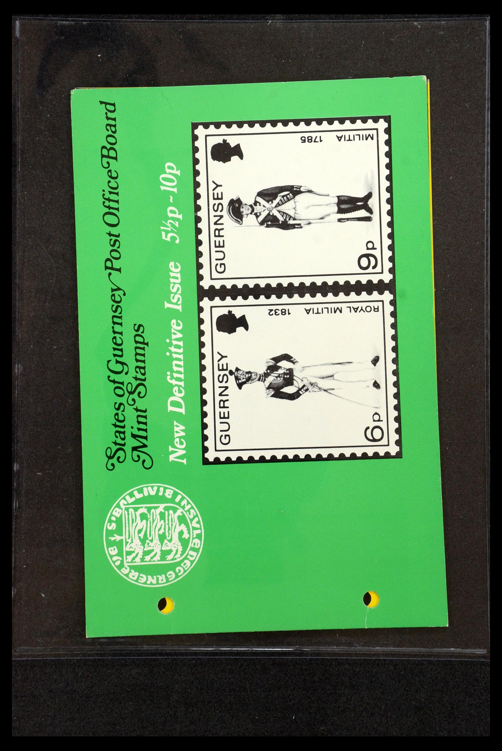 35976 024 - Postzegelverzameling 35976 Guernsey en Alderney postzegelboekjes 1969