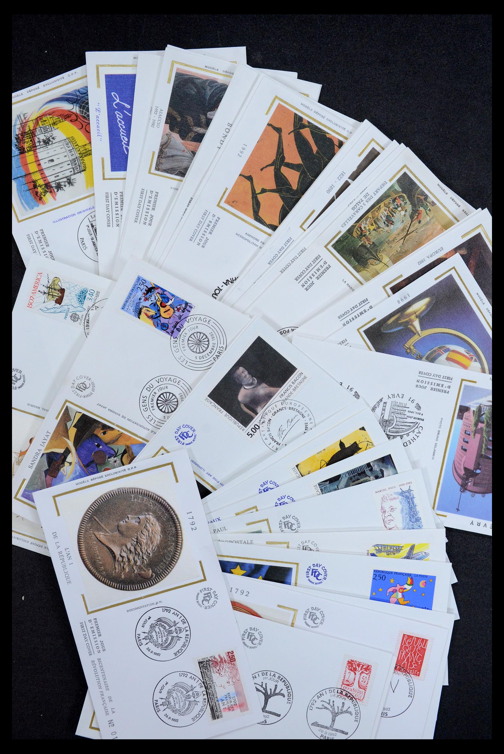 35984 004 - Postzegelverzameling 35984 Frankrijk postwaardestukken en FDC's 1893-