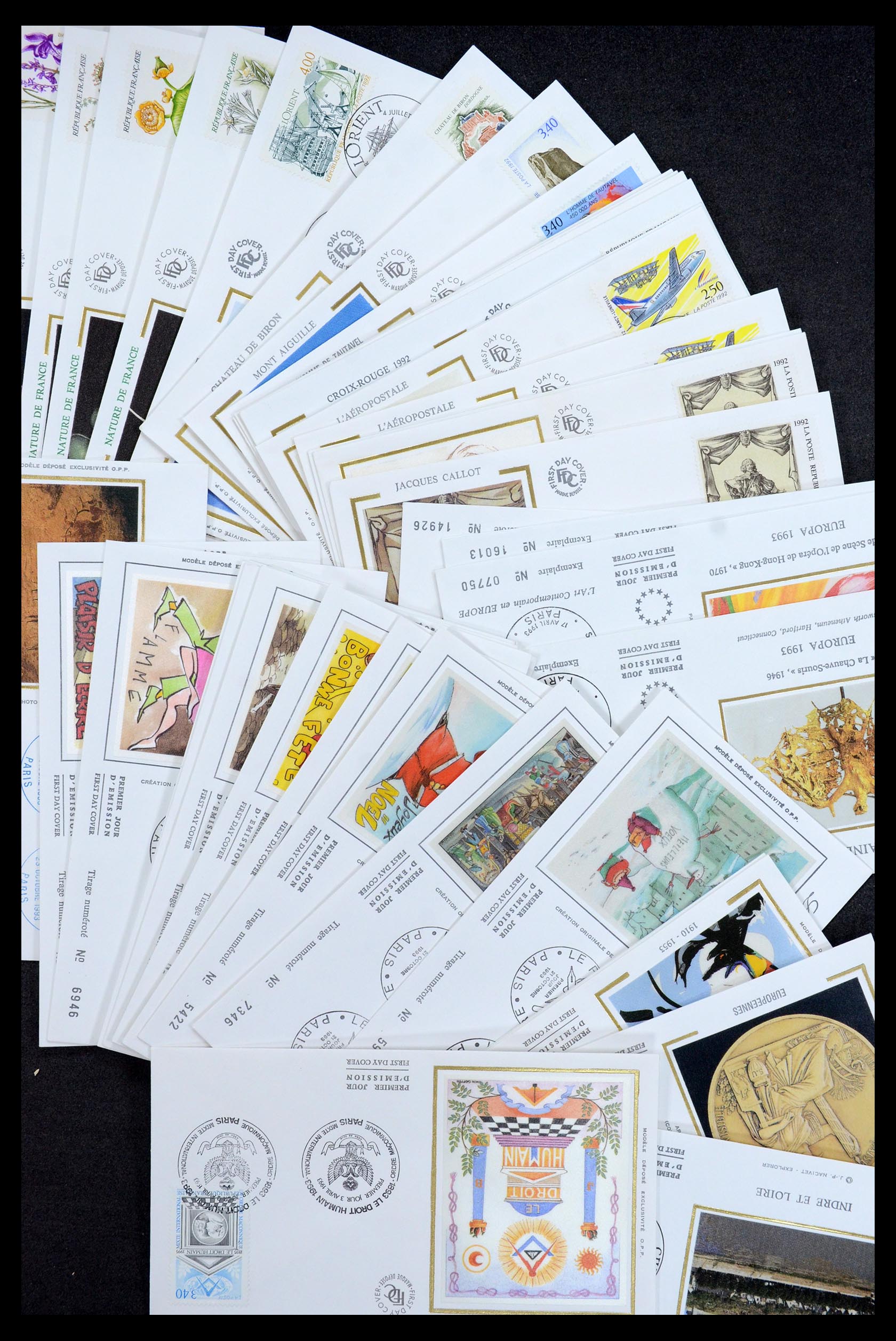 35984 005 - Postzegelverzameling 35984 Frankrijk postwaardestukken en FDC's 1893-